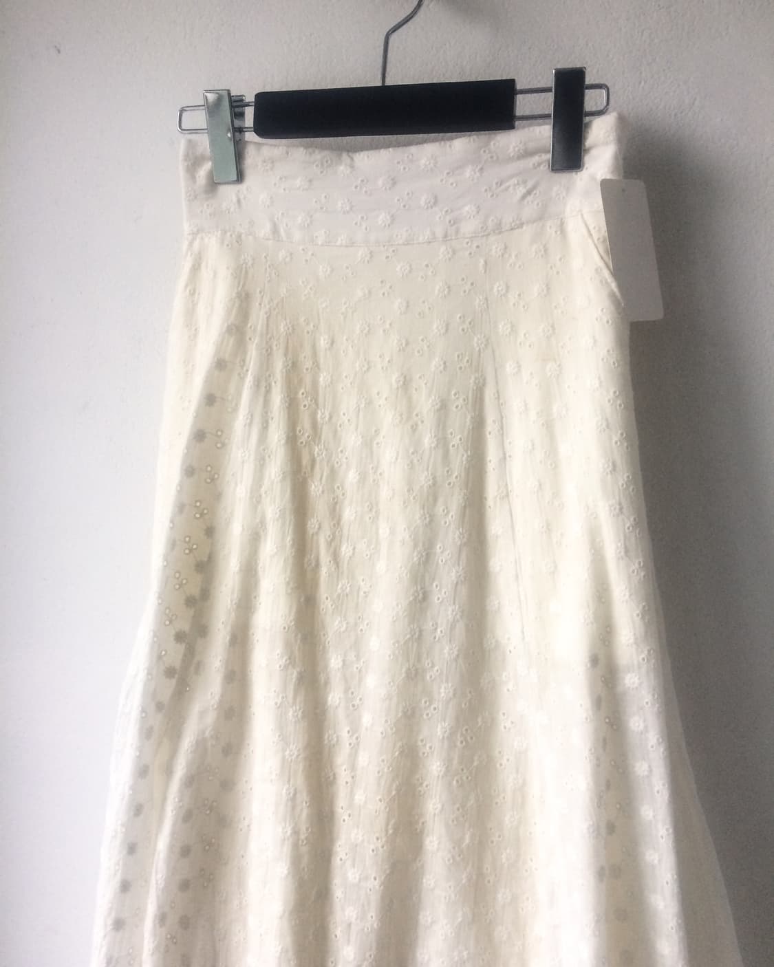 Punching pattern point long skirt 상품이미지3