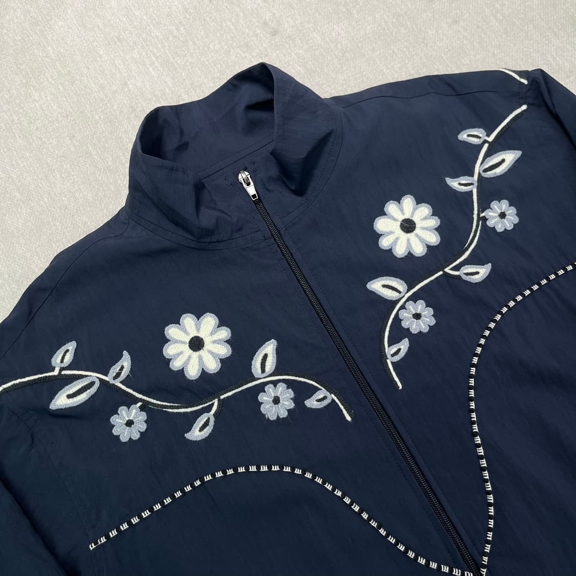 100 프리터 엠브로이더리 자켓 상품이미지2