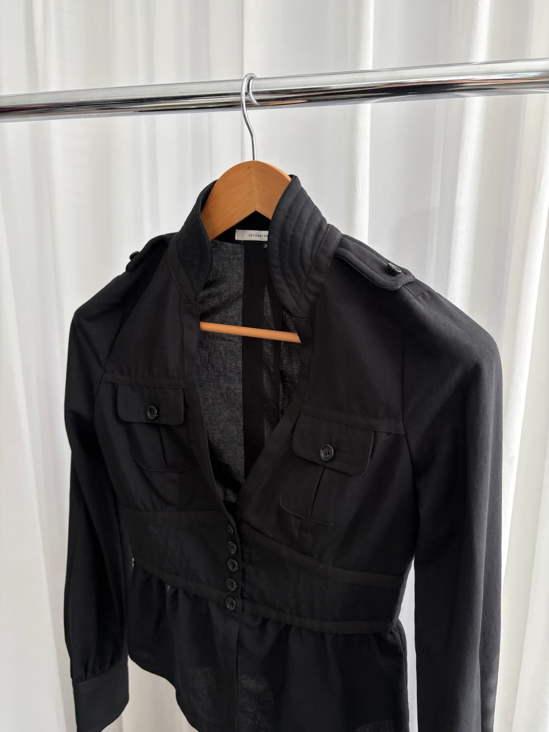 인챈트먼트 시어 셔츠 상품이미지4