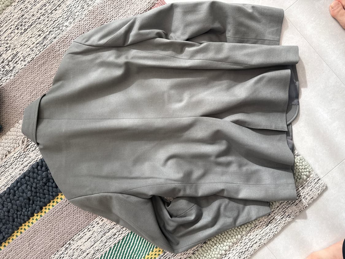 비욘드클로젯 노맨틱 아모레 피크드 라펠 자켓 토파즈 상품이미지2