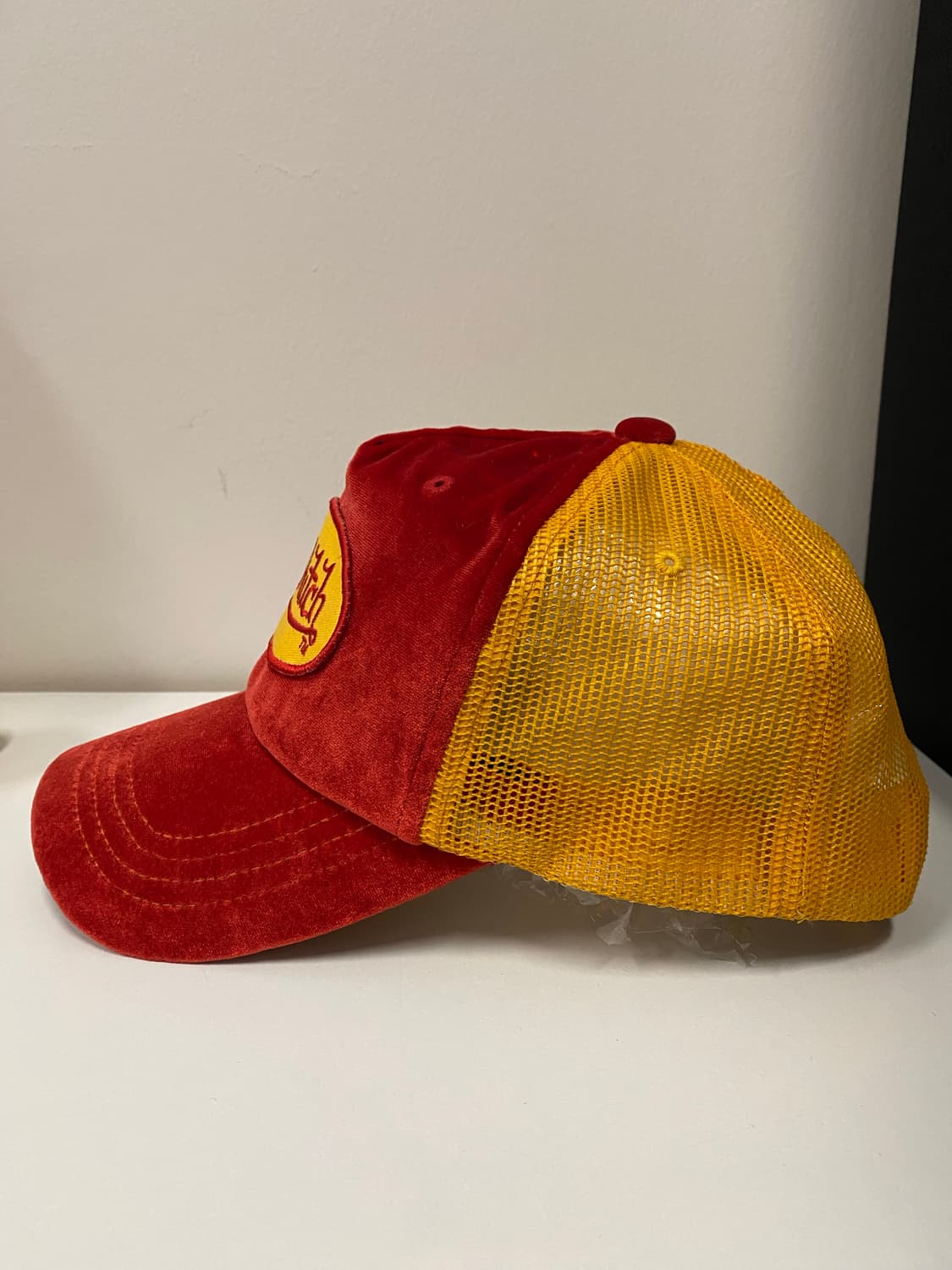본 더치 벨벳 트러커 캡(레드/옐로우) 상품이미지3