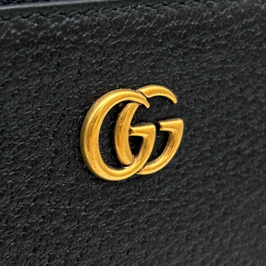 구찌 GG 마몬트 레더 스트랩 클러치백 블랙 (475317) 상품이미지4