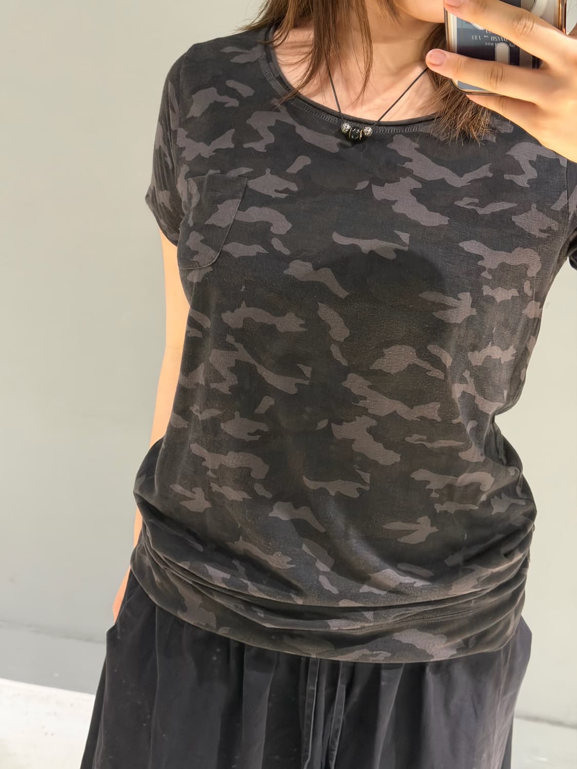 camo pattern minimal design top 상품이미지3