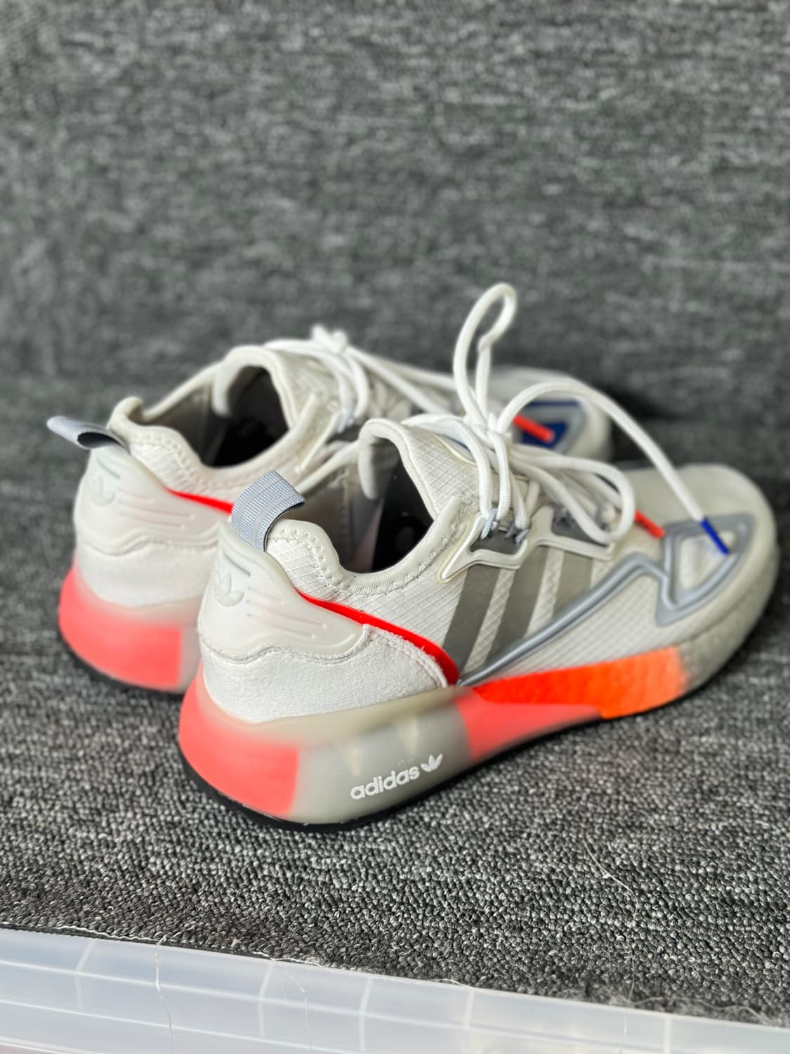 아디다스 ZX 2K 부스트 운동화 상품이미지4