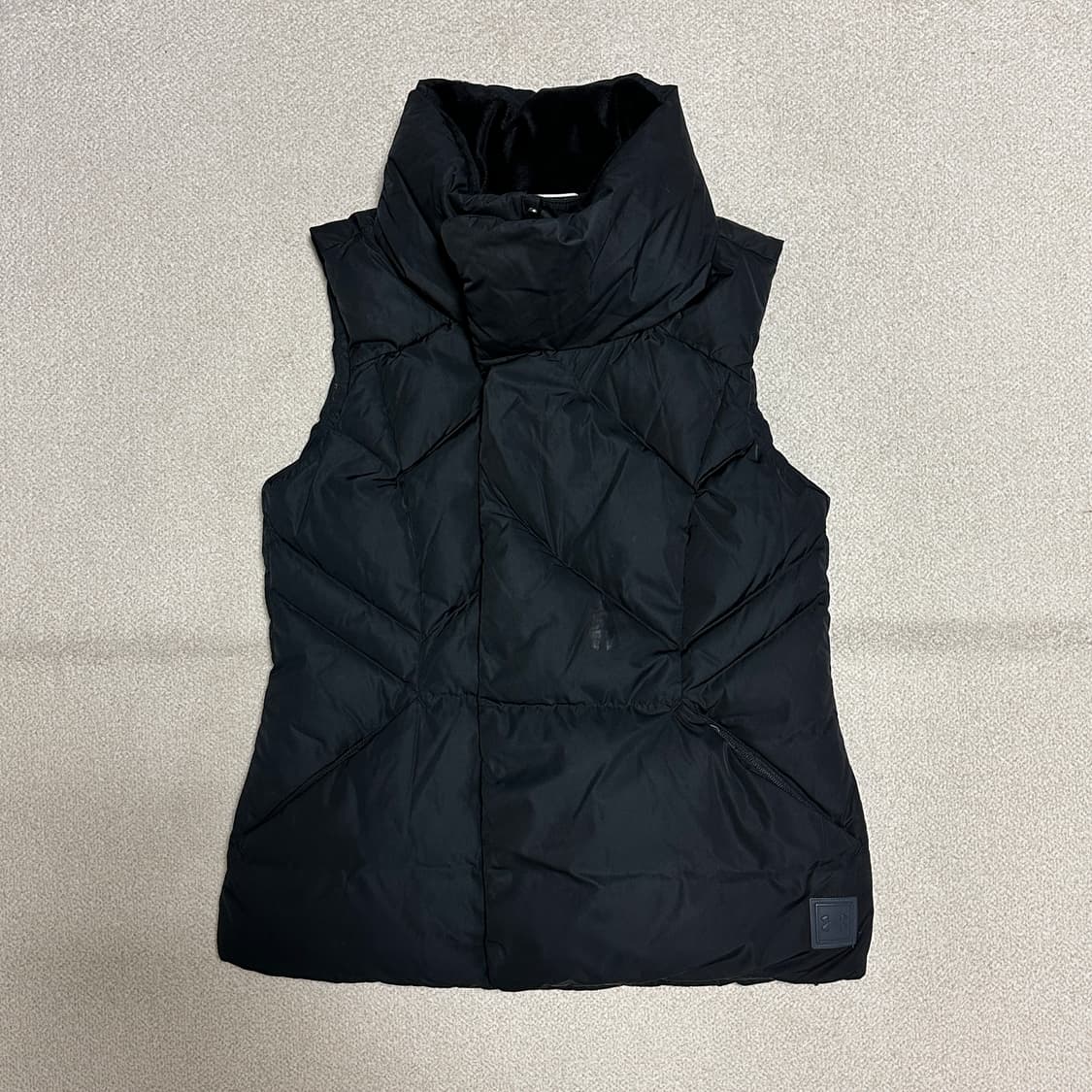 언더아머 UA 스포츠스타일 다운 베스트 상품이미지1