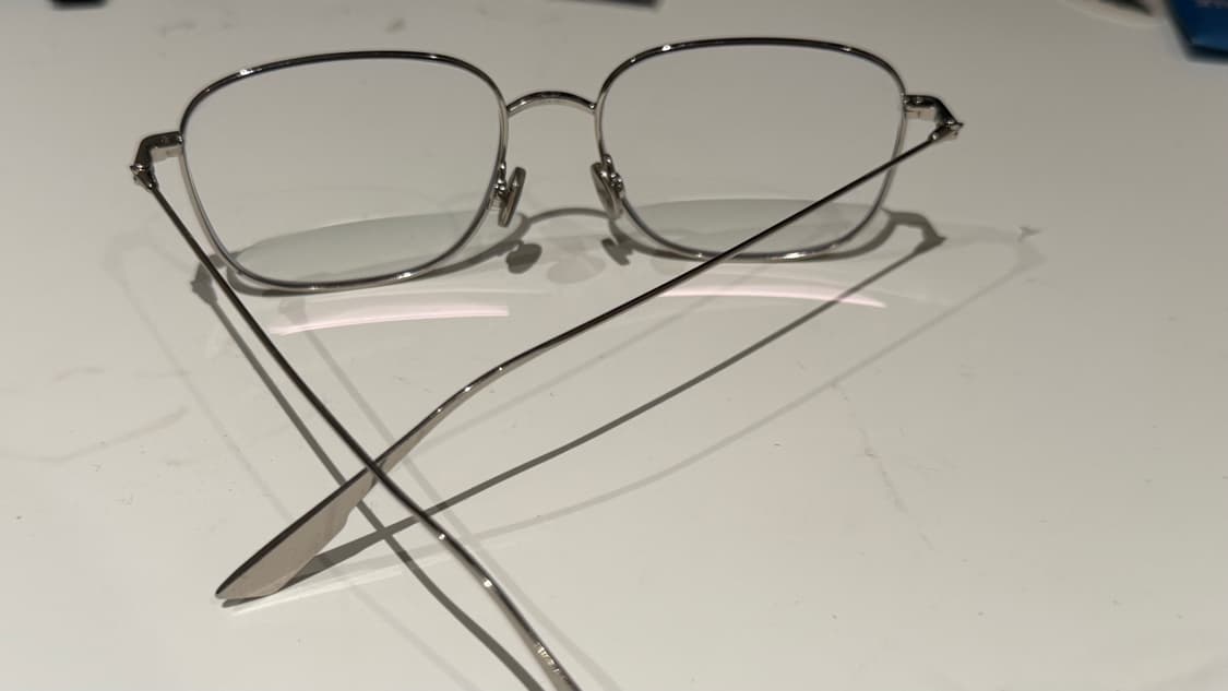 디올 은색 안경 팝니당  상품이미지2