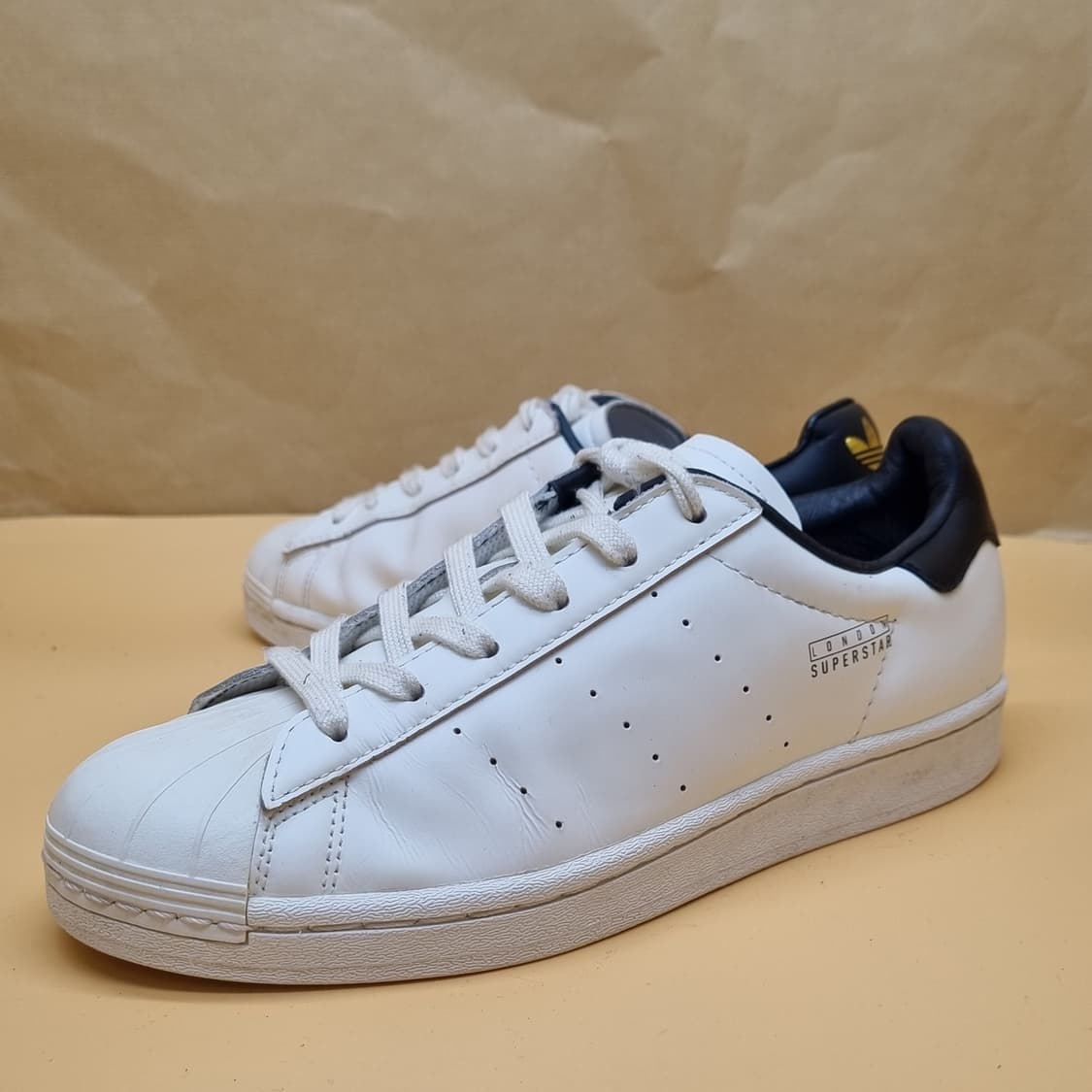 아디다스 슈퍼스타 퓨어 런던 스니커즈 245 상품이미지1