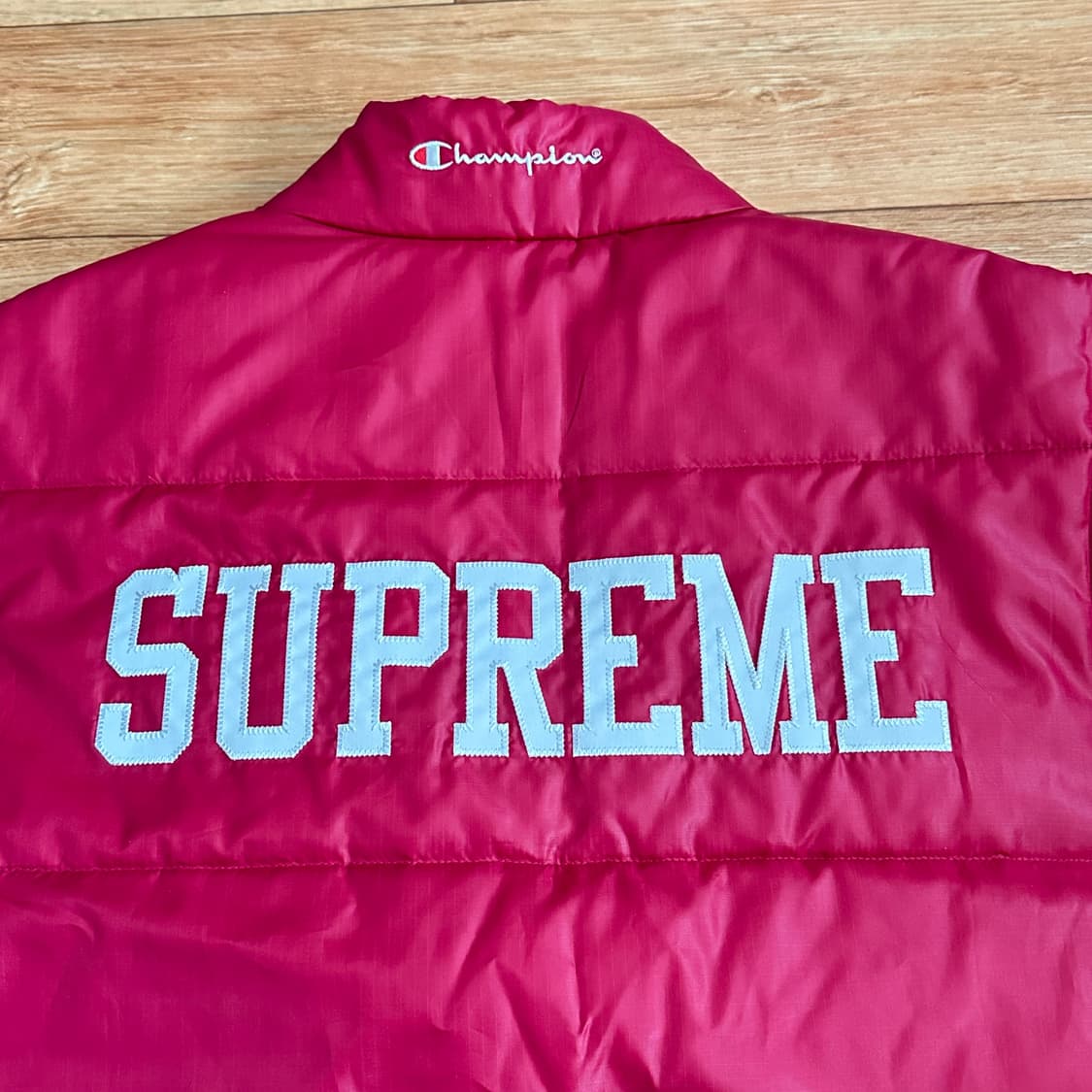 슈프림 챔피언 패딩 베스트 마젠타 17SS 상품이미지3