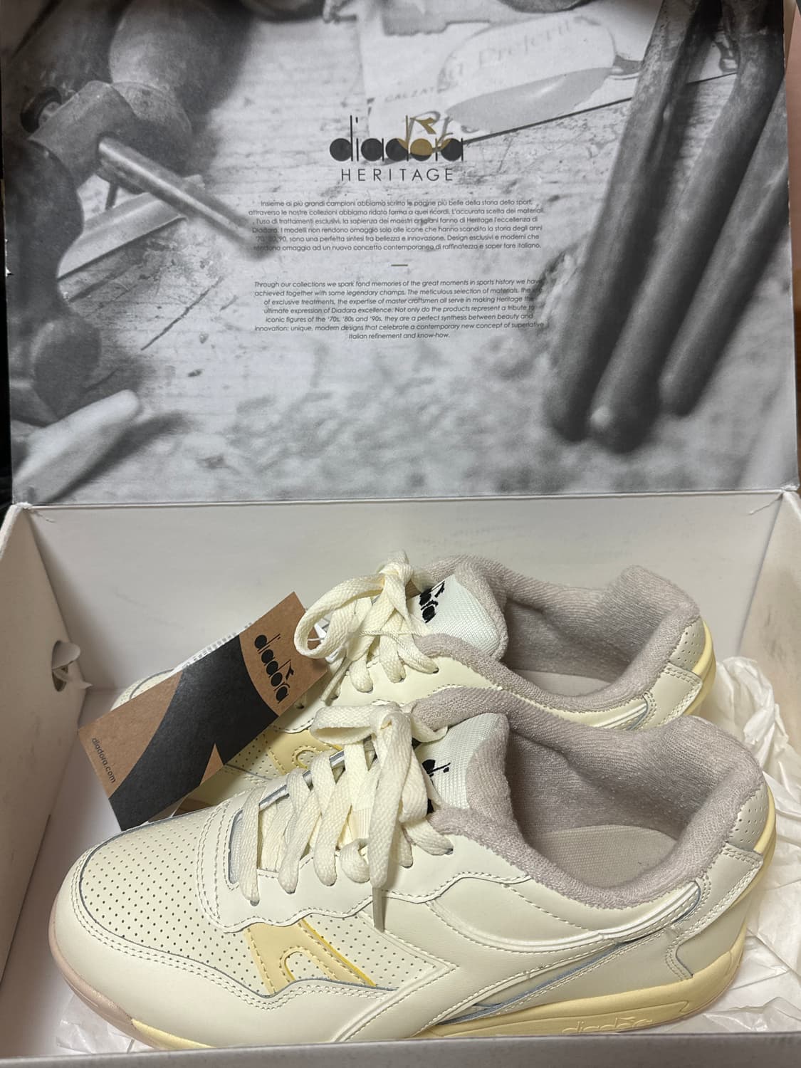 디아도라 헤리티지 스니커즈 풀박스 새제품 상품이미지2