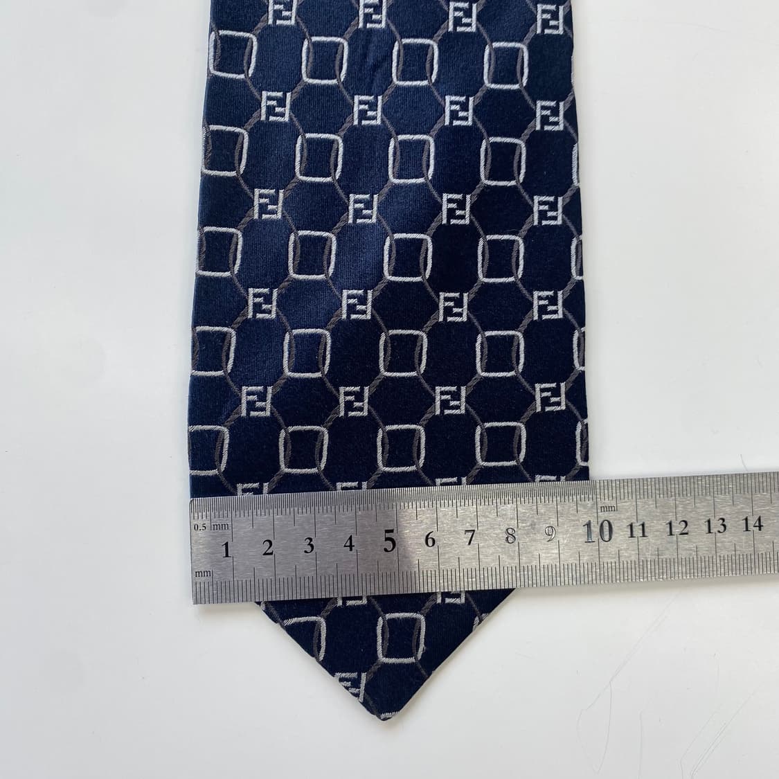 펜디 (FENDI) 모노그램 명품 정품 넥타이 상품이미지8