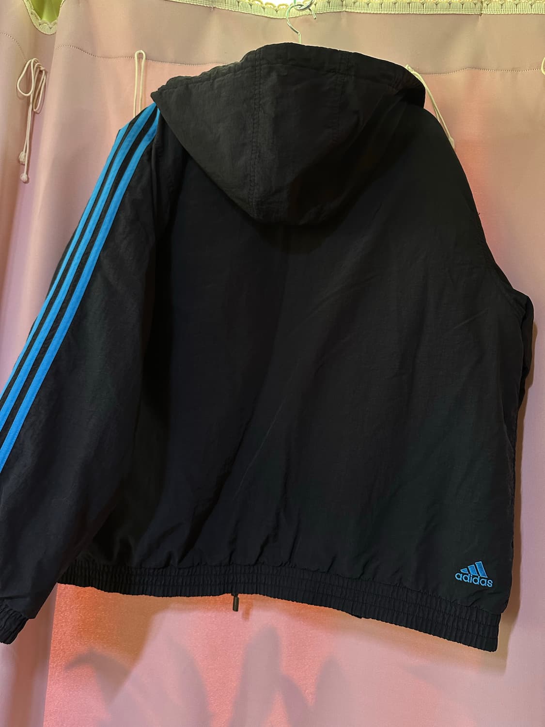 아디다스 올드스쿨 누빔점퍼 아디다스 블랙 블루 삼선 집업 상품이미지4