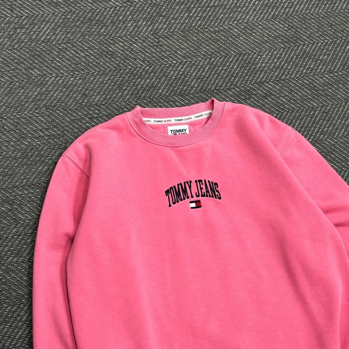 타미힐피거 자수 맨투맨 V0523 상품이미지3