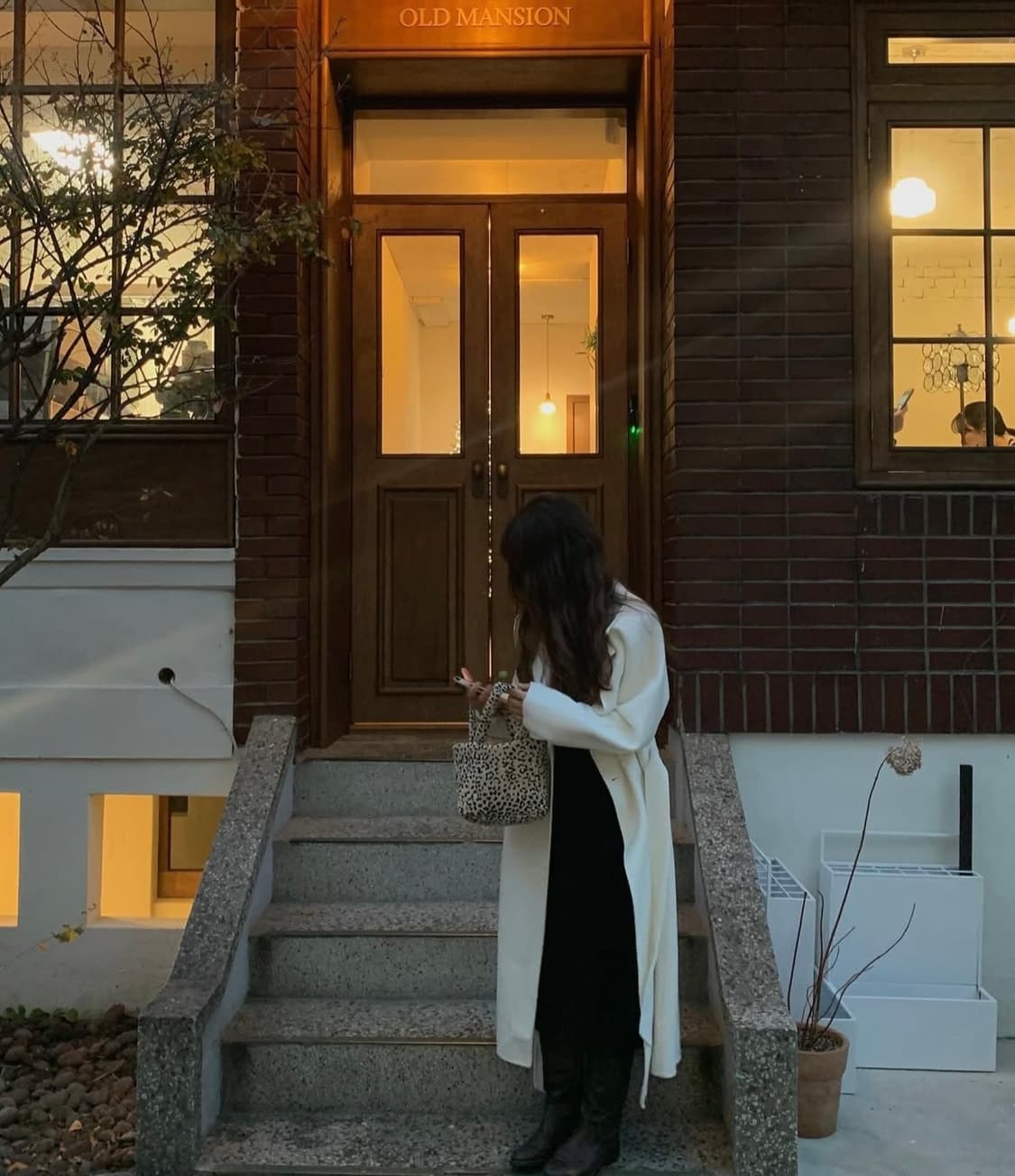 아이윤 iyoon 레오파드 패딩백 베이지 상품이미지3