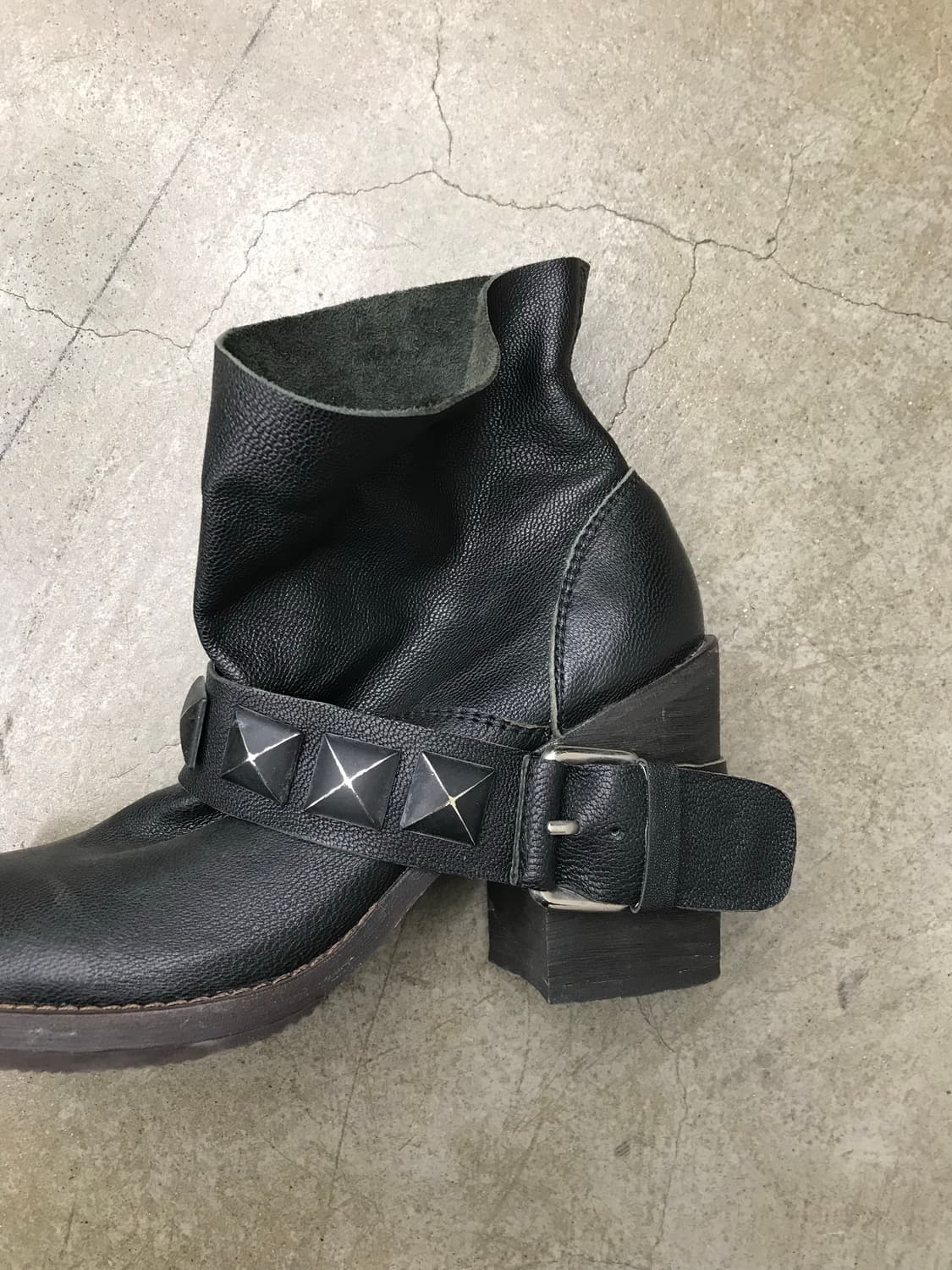 Buckle detail boots  상품이미지3