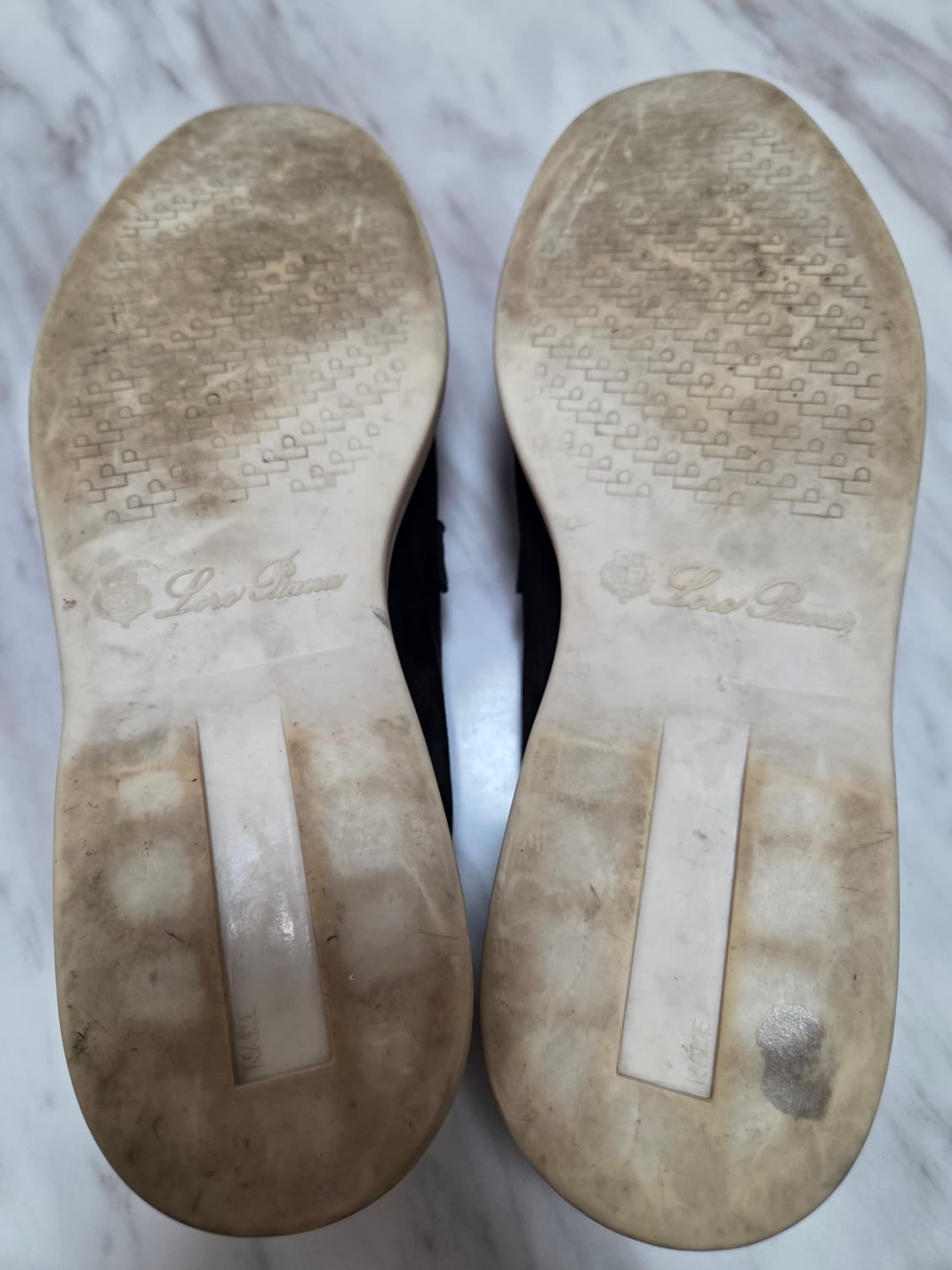 로로피아나 썸머참스 블랙 스웨이드 로퍼 상품이미지7