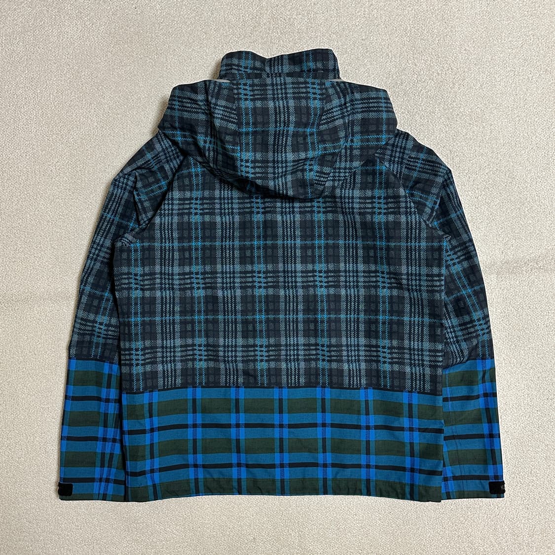 코오롱 스포츠 체크 프린트 방수 자켓 상품이미지3