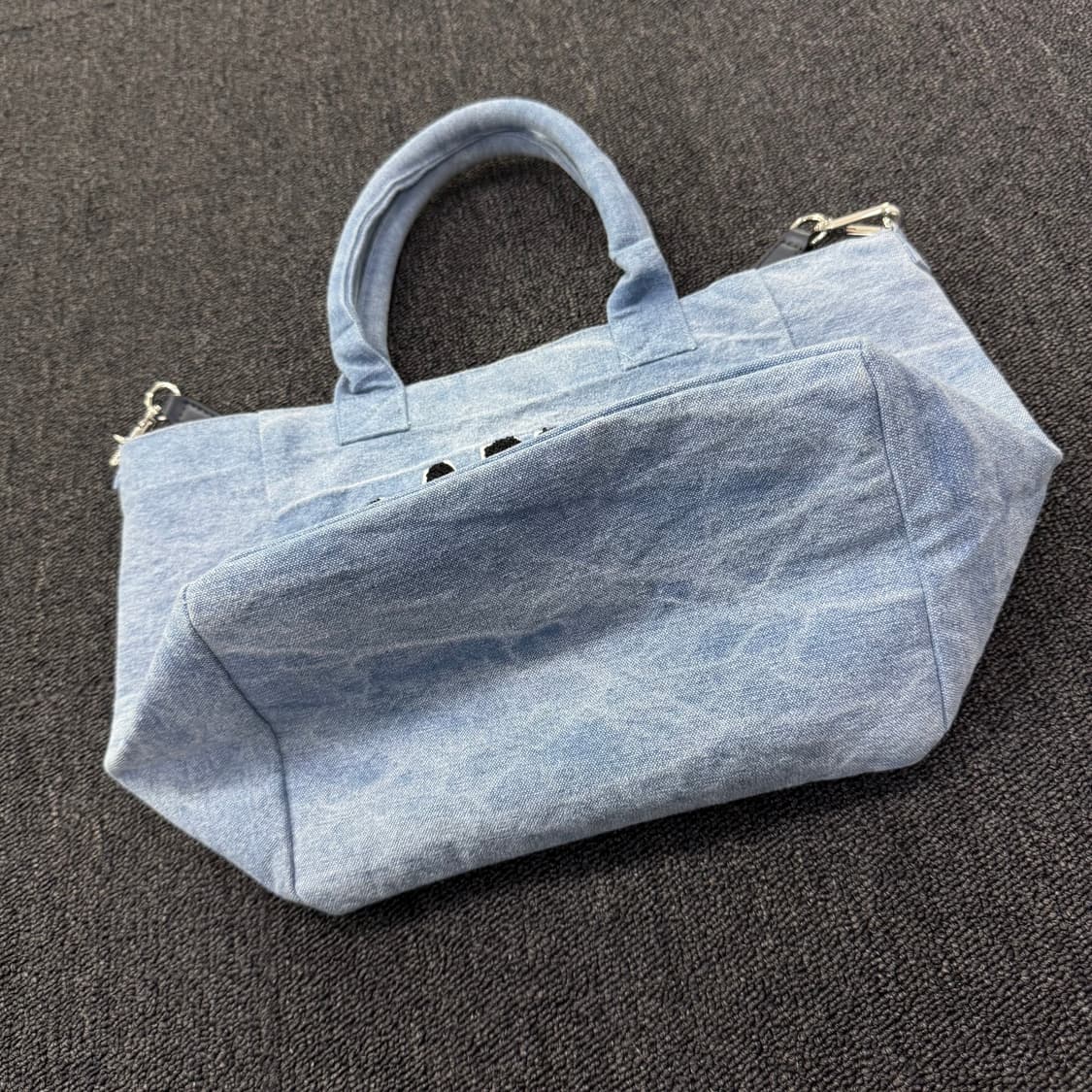 GANNI 가니 로고 데님 토트백 상품이미지3