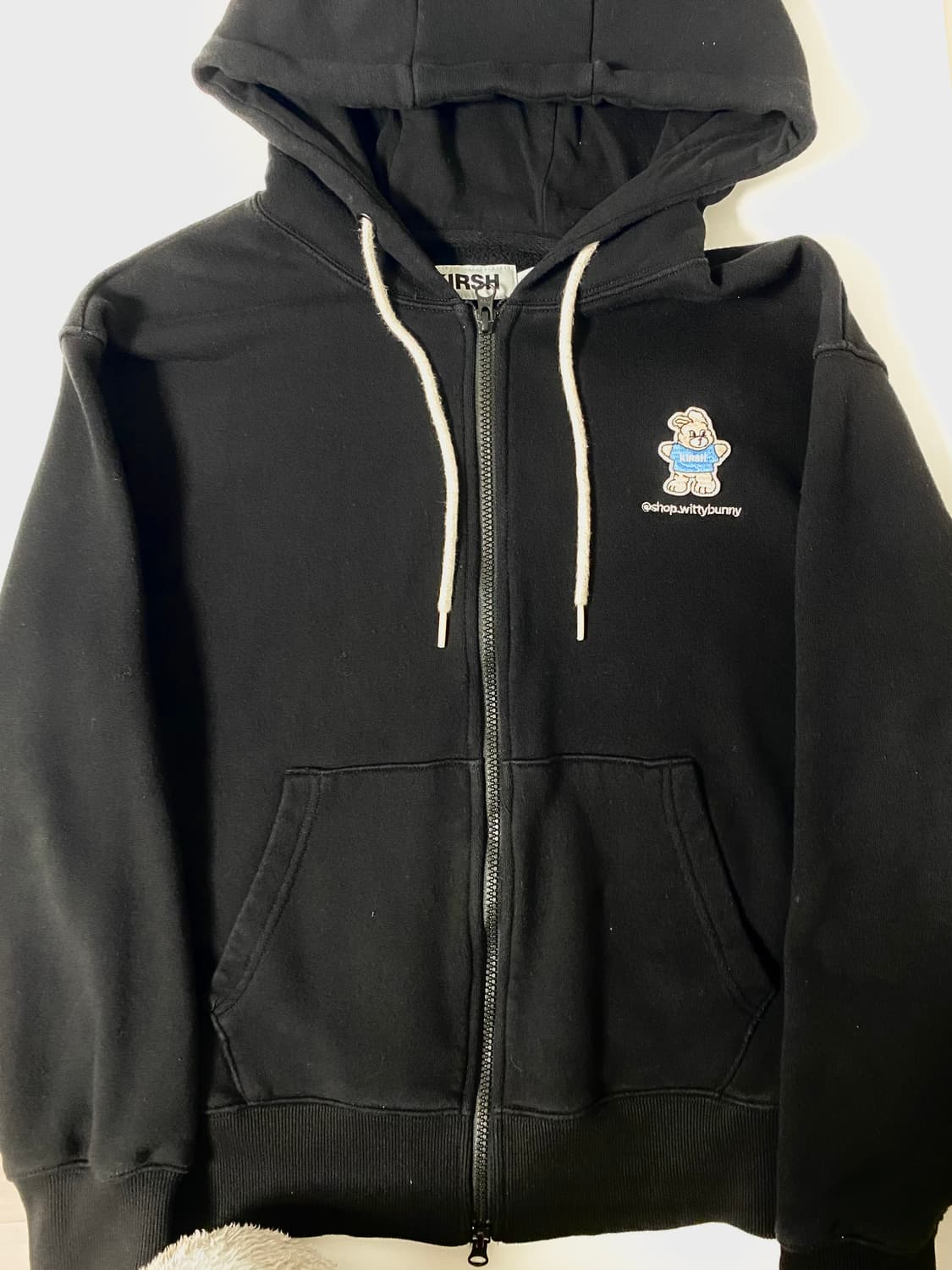 키르시 블랙 후드집업 상품이미지1