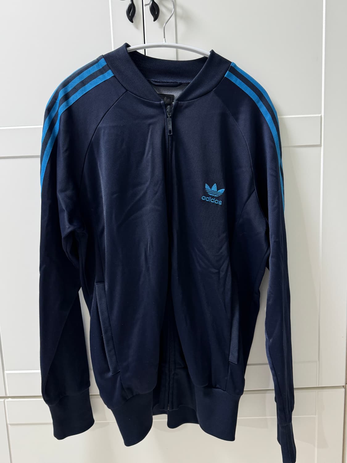 아디다스 곤하 네이비 하늘 져지 상품이미지1