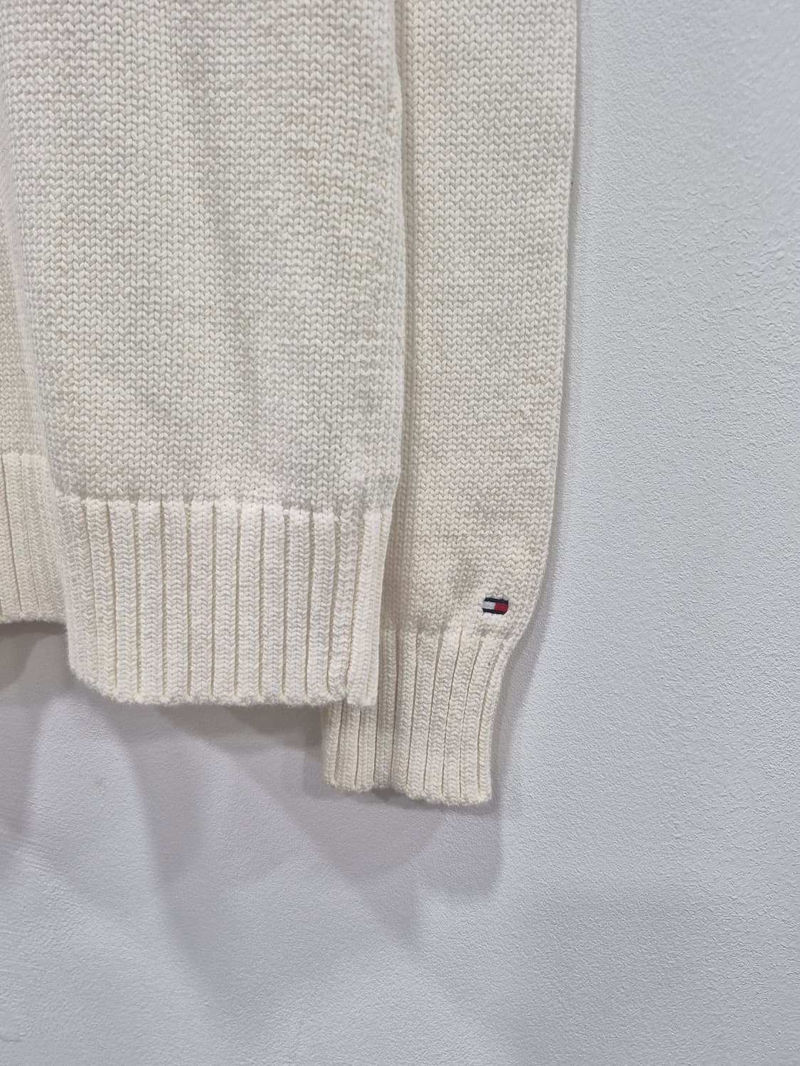 타미힐피거 니트 플래그 빅로고 포인트  울 스웨터 아이보리 남성 95 상품이미지2
