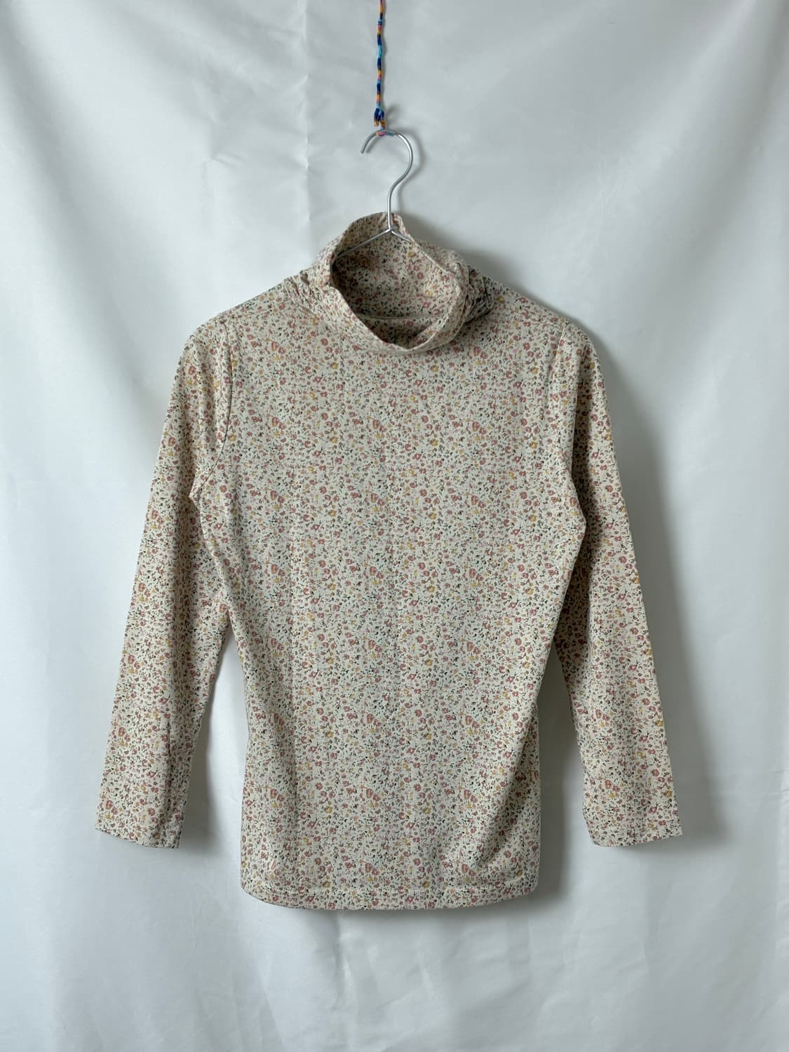 아이보리 들꽃 셔링 터틀넥 상품이미지6