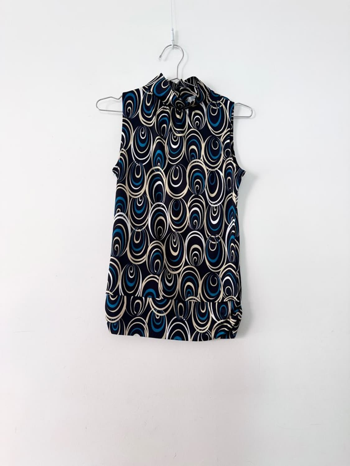 Ring pattern halter sleeveless / green 상품이미지2