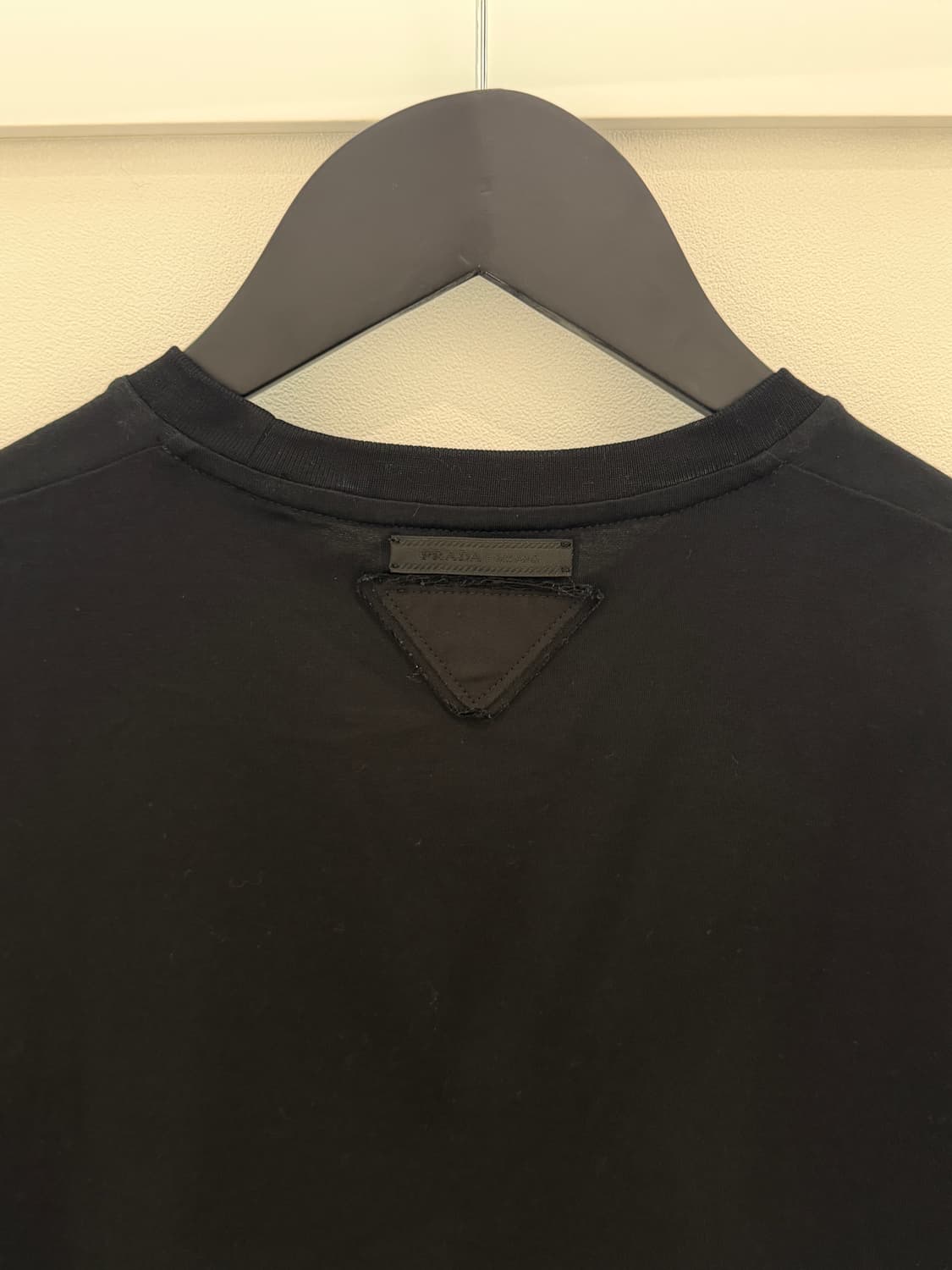 프라다 블랙 반팔티 상품이미지5