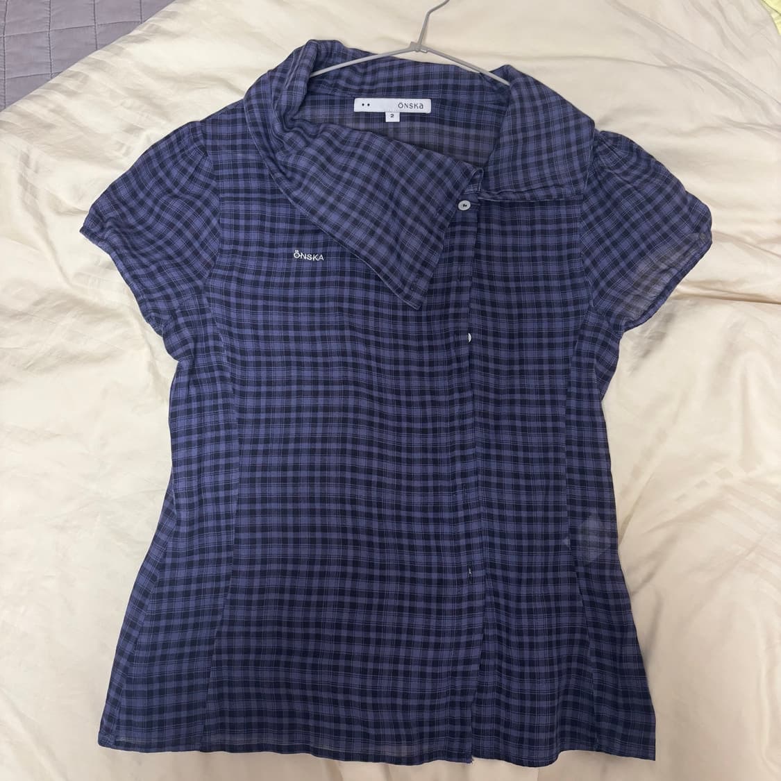 온스카 DRAPE COLLAR BLOUSE (navy check) 상품이미지2