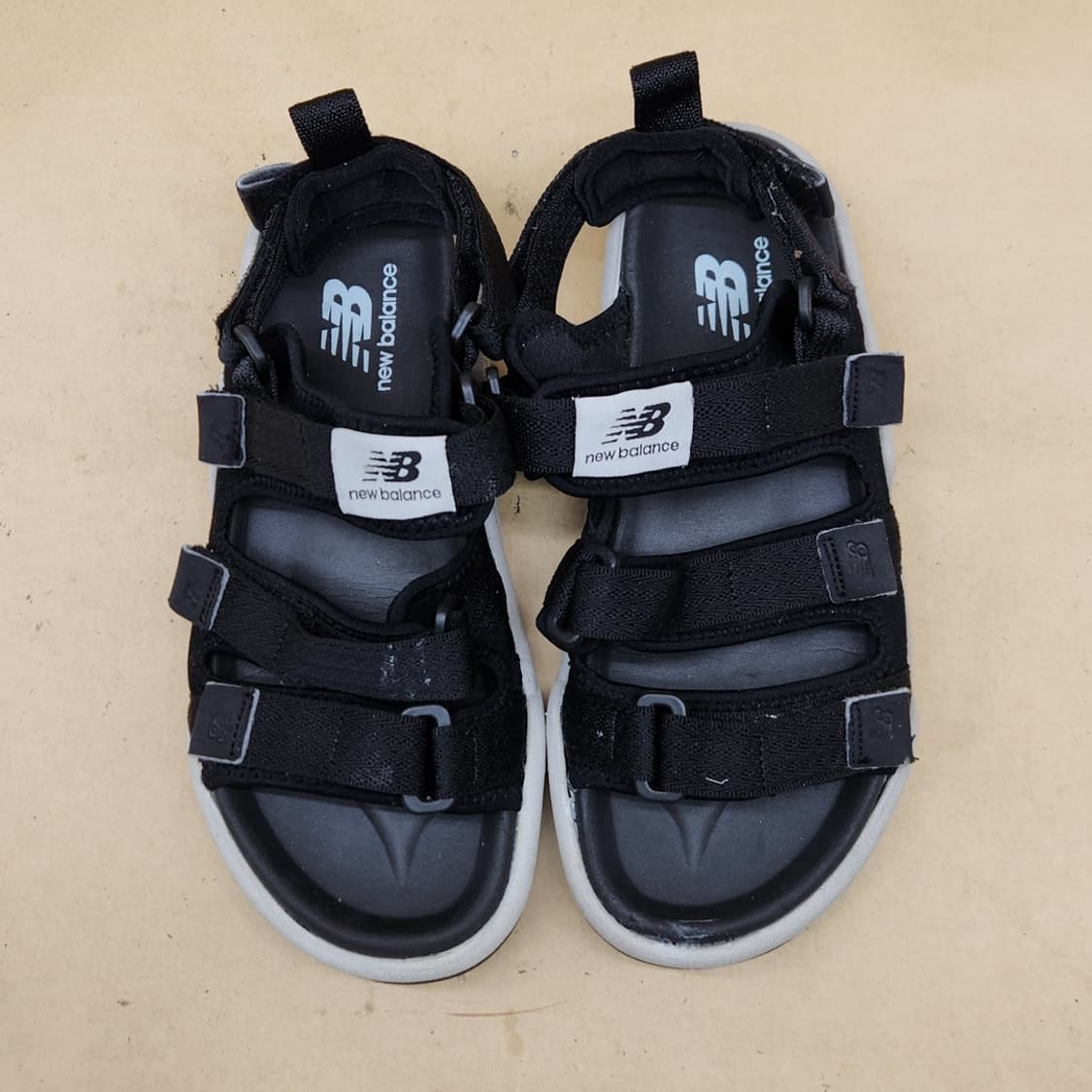 뉴발란스 여성샌들240  상품이미지2