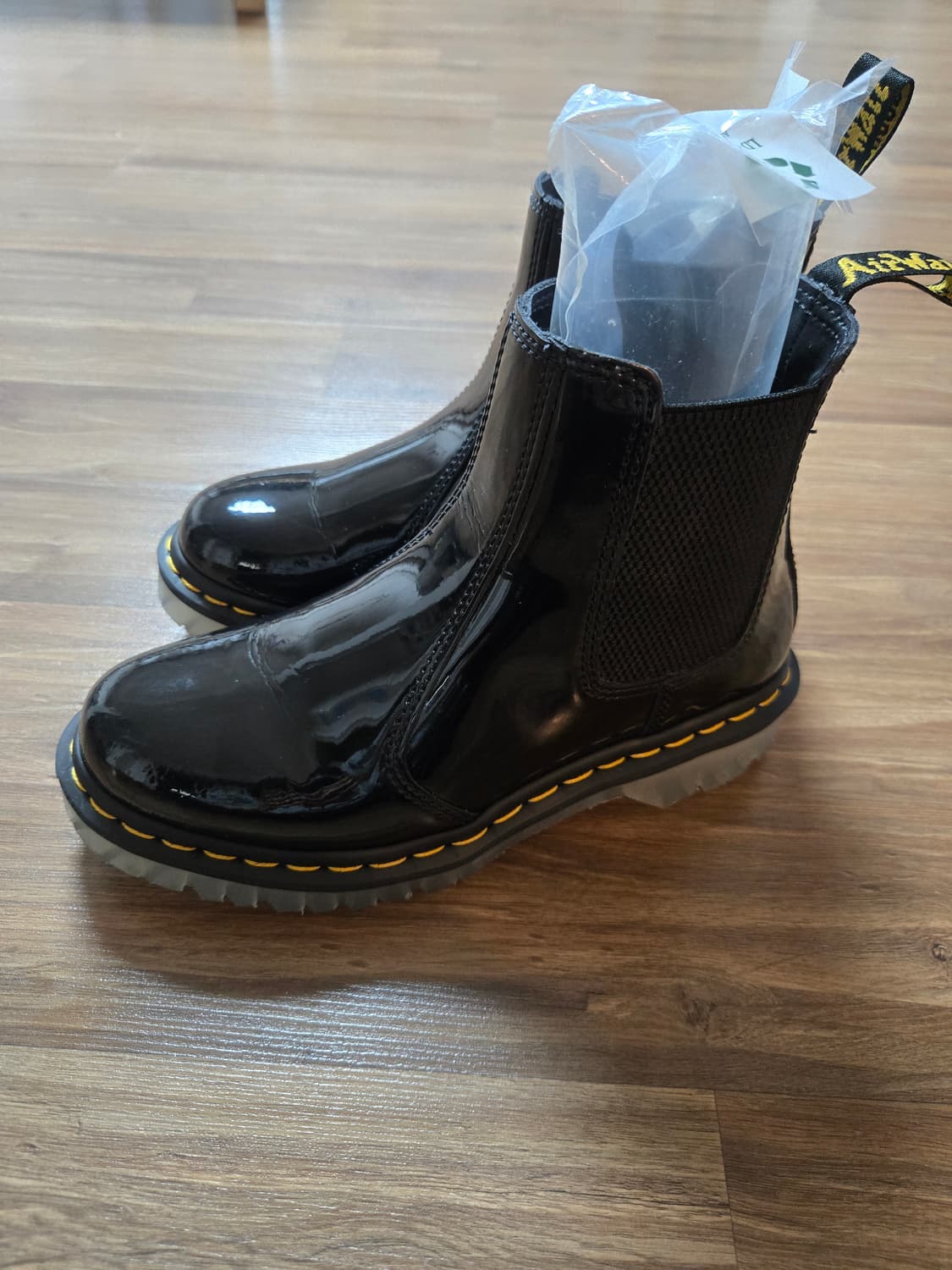 닥터마틴 부츠 2976 Iced BN 상품이미지3