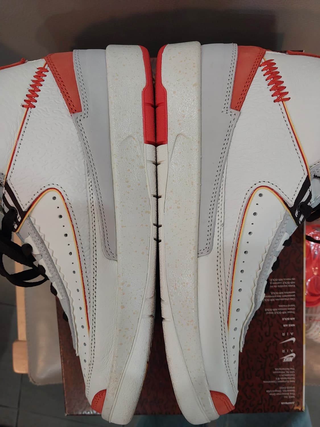 조던2 메종 샤또 루즈 레트로 SP
255mm  상품이미지10