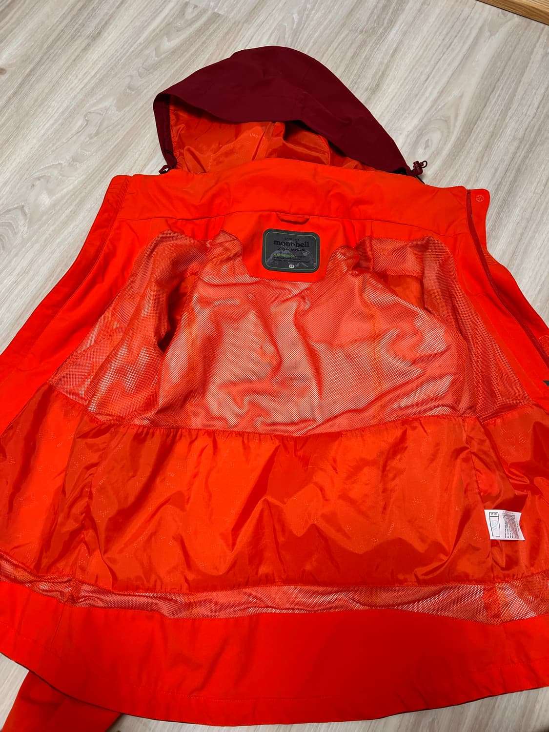 몽벨 여성 고어텍스 바람막이  상품이미지2