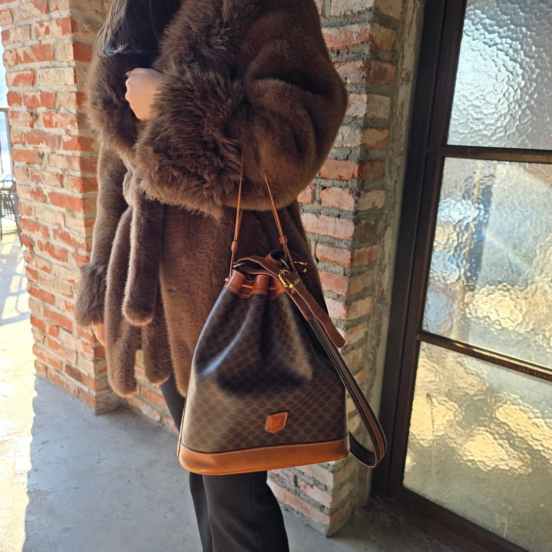 셀린느 마카담 숄더백 상품이미지2