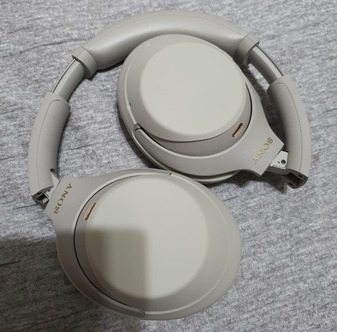 소니 WH-1000XM4 헤드폰 상품이미지1