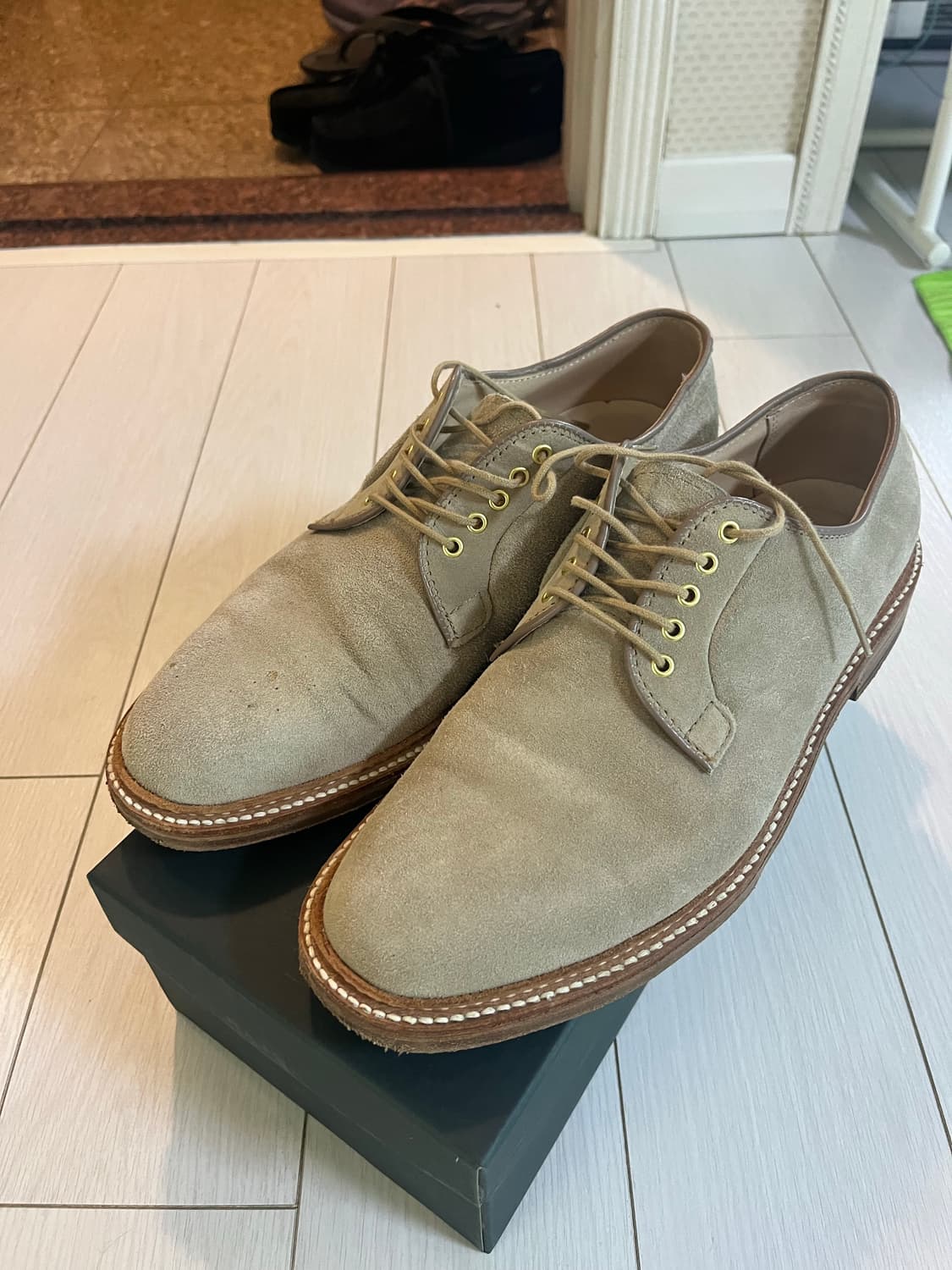 알든 A3409 밀크쉐이크 스웨이드 플레인토 더비 상품이미지2