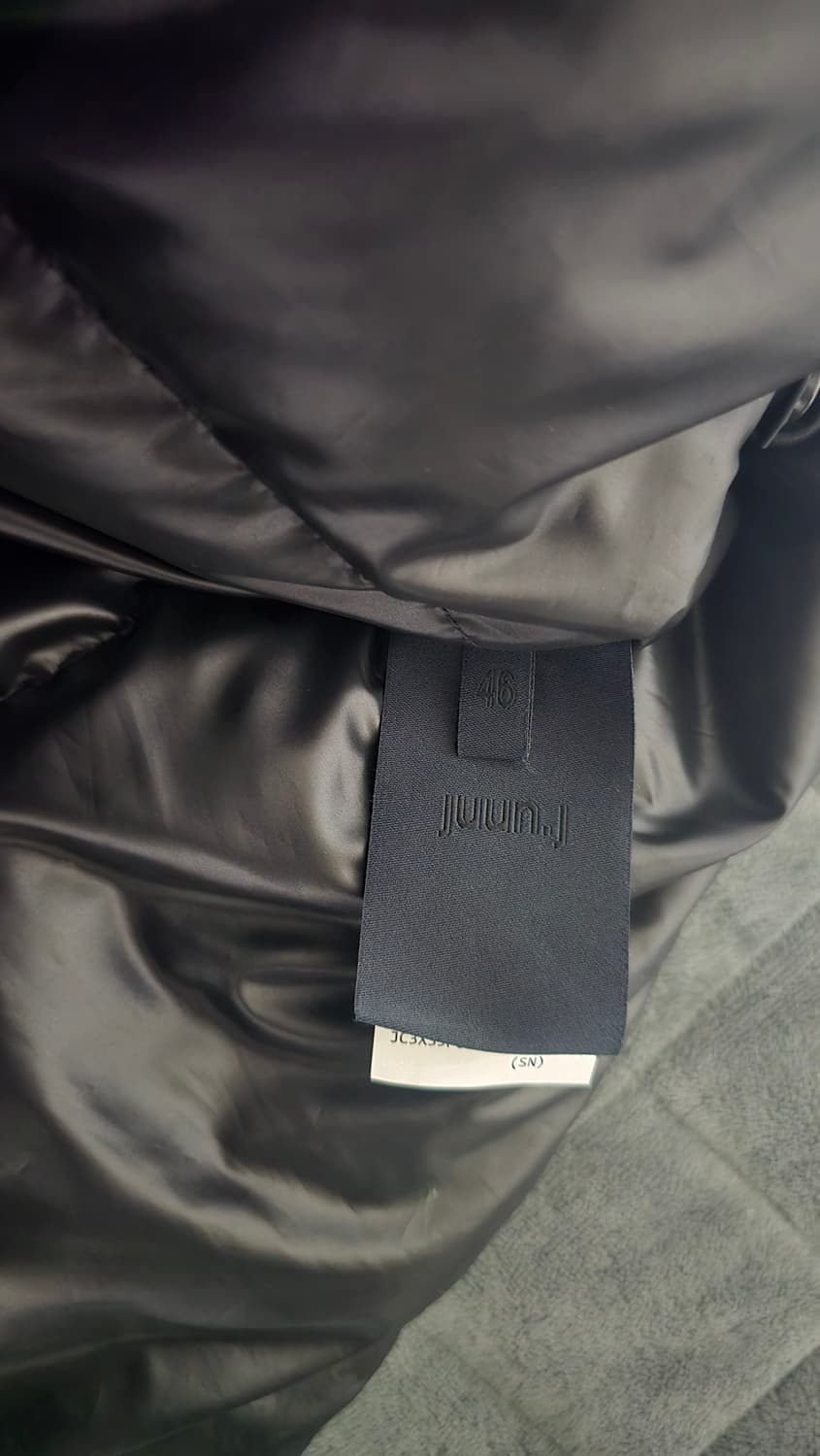 23fw 준지 189 숏 패딩 구스다운 점퍼
46사이즈 상품이미지6