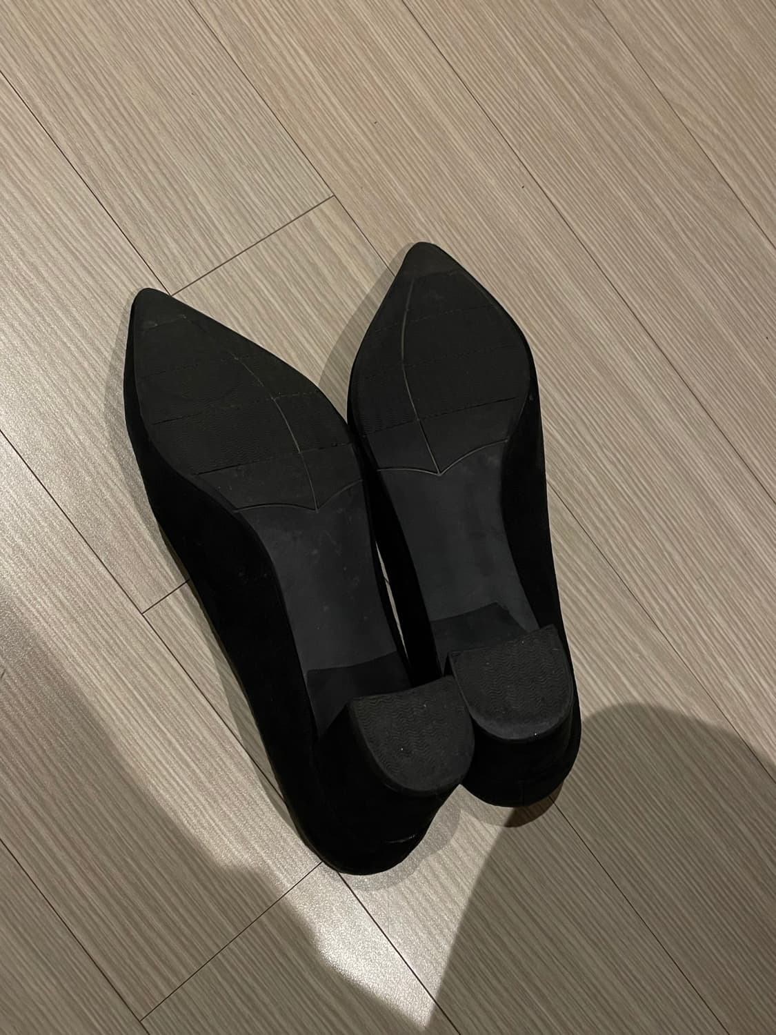 유니클로 블랙 스웨이드 힐 240 상품이미지3