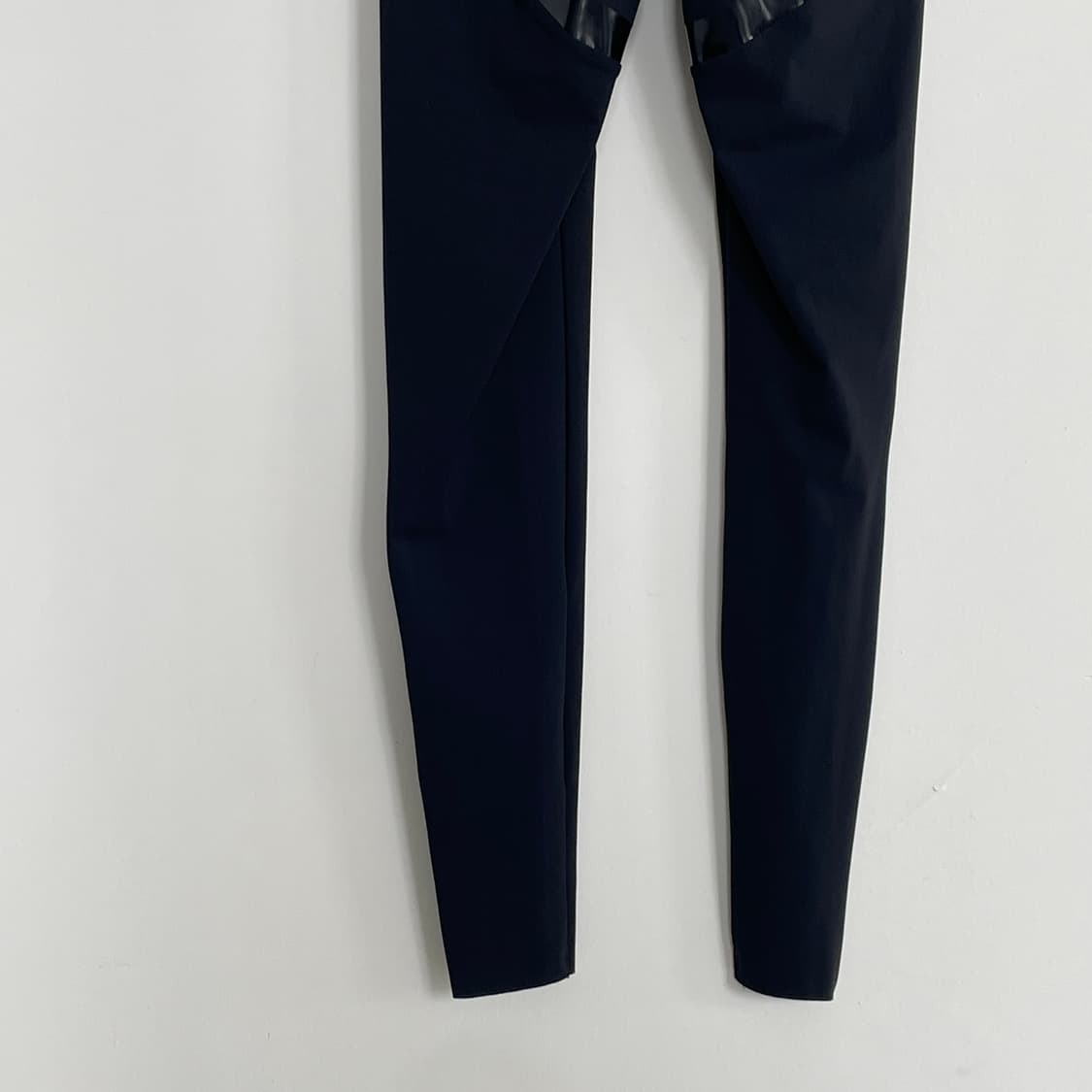 오프화이트 정규 레깅스 상품이미지6