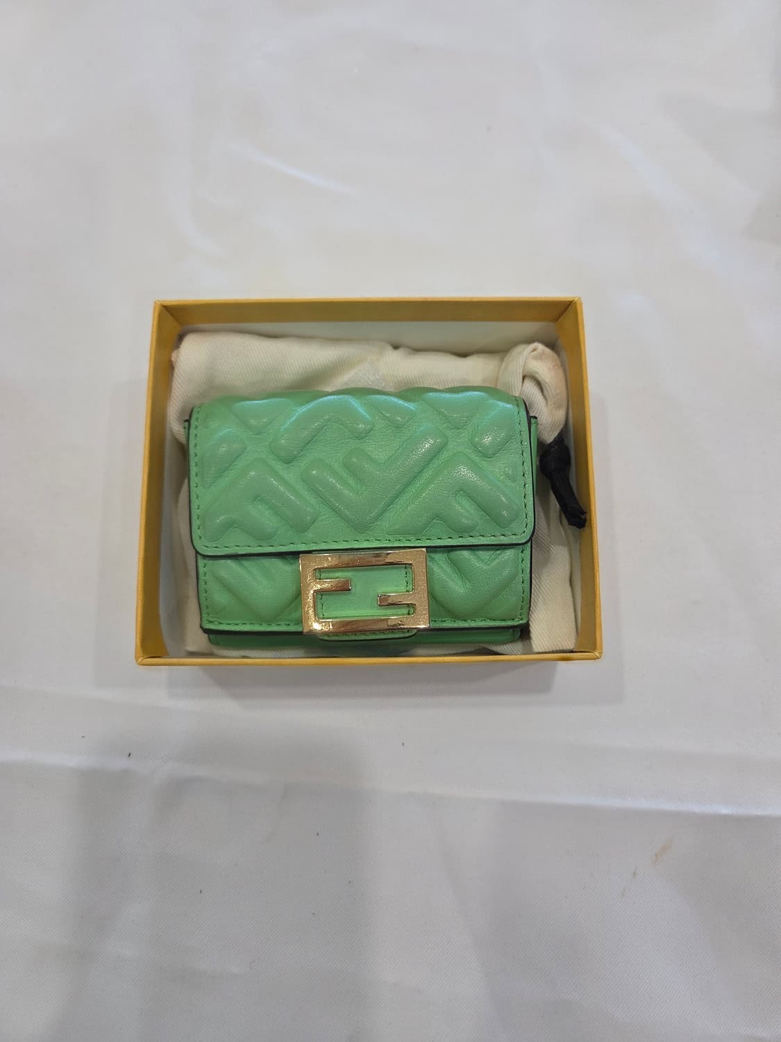 펜디 바게트 반지갑 상품이미지1