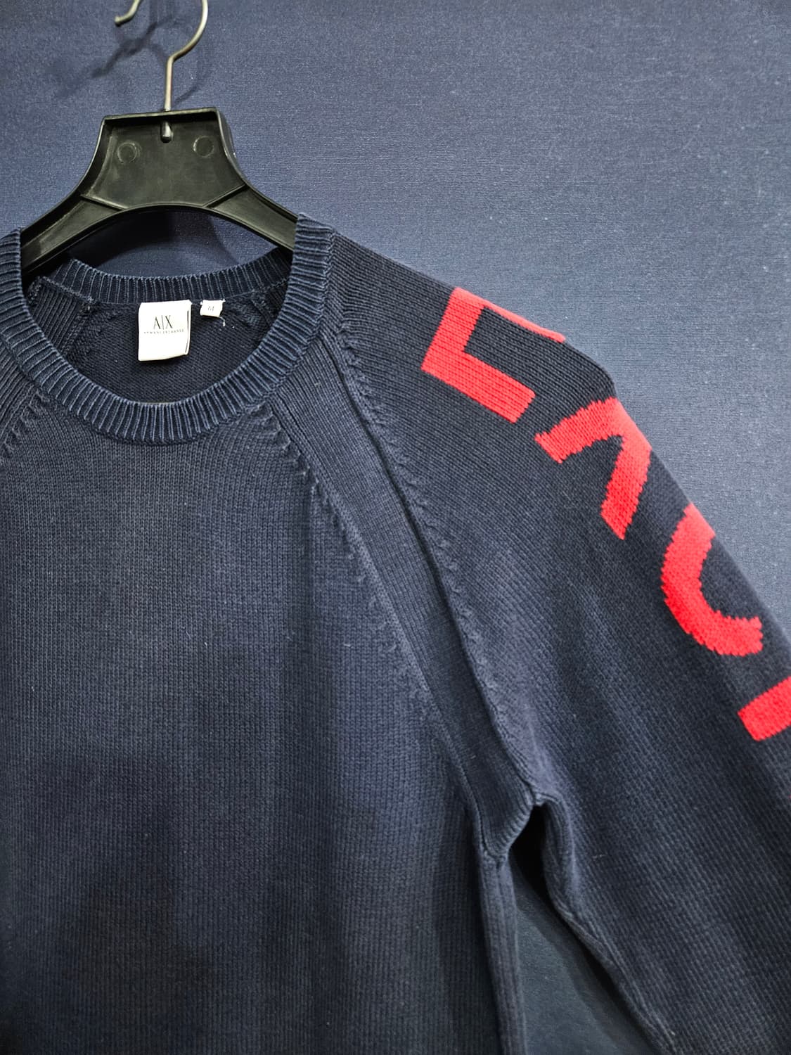 아르마니 익스체인지 프린팅 네이비 남성 슬림핏 95 빈티지 니트 상품이미지4