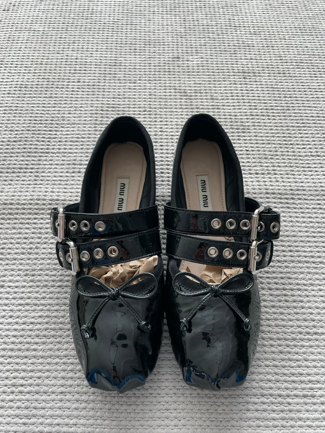 미우미우 발레리나 플랫 버클 스트랩  상품이미지2