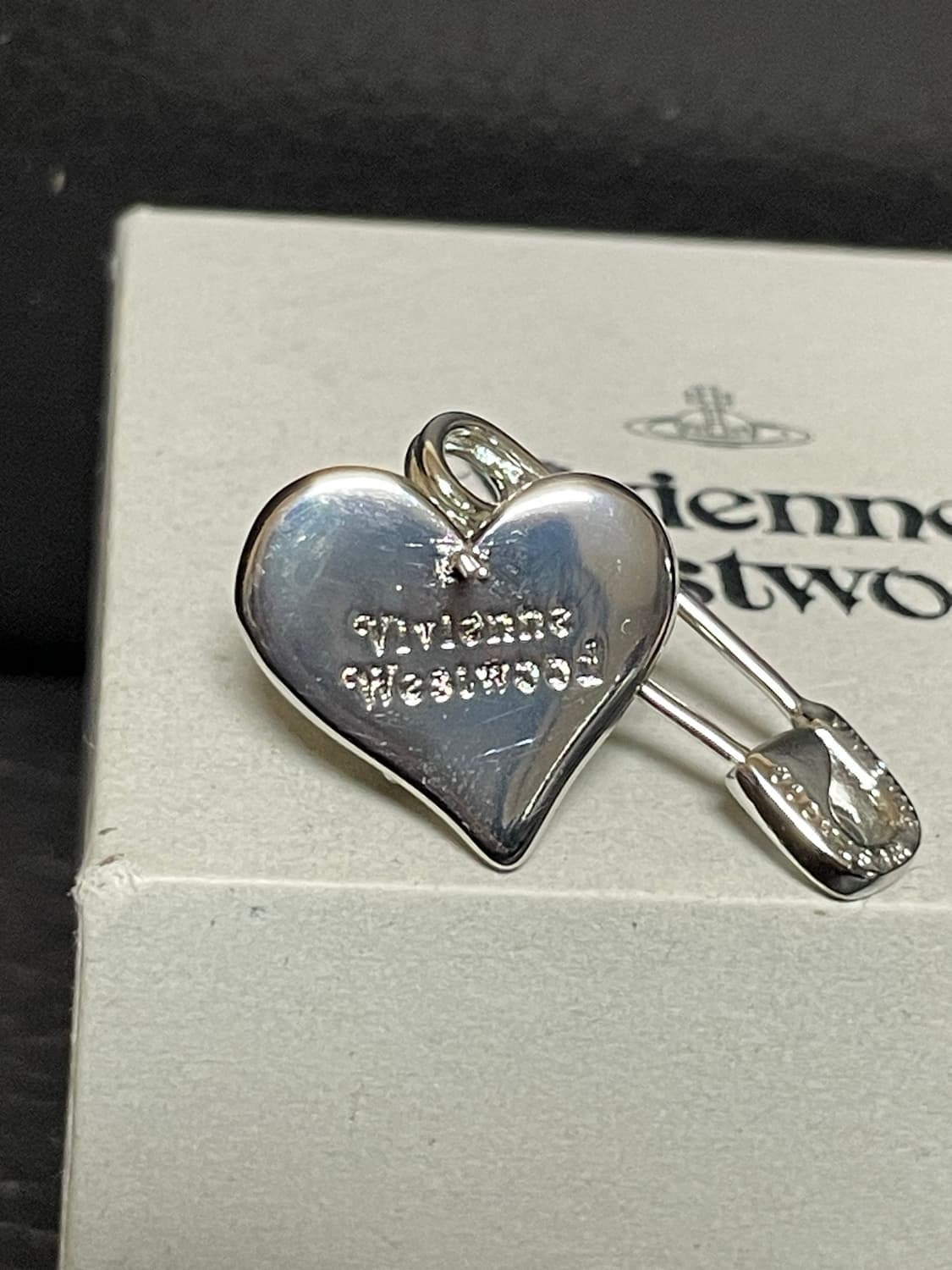 비비안웨스트우드 하트 옷핀 귀걸이 상품이미지3