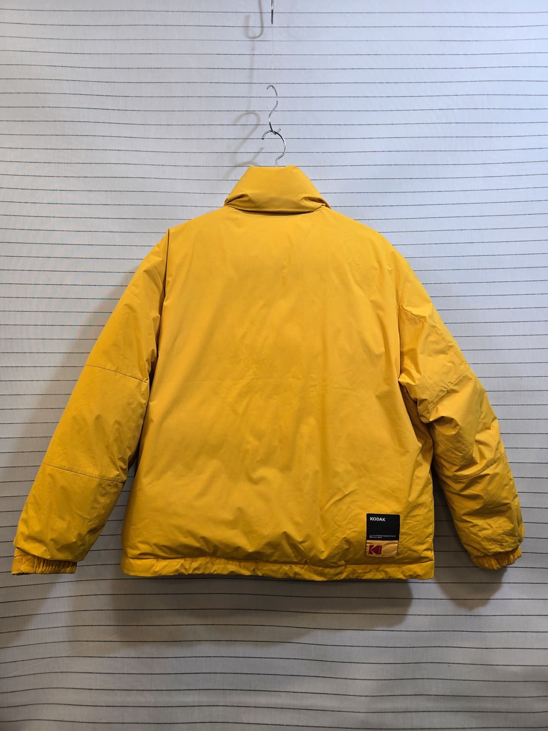 코닥 빠니보틀  옐로우 패딩 점퍼 상품이미지10