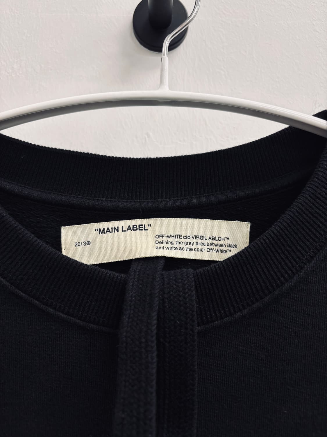 오프화이트(Off-White) 테이프 애로우 오버사이즈 맨투맨 상품이미지4