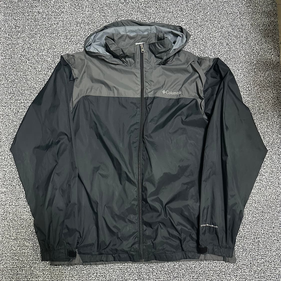 (XL) 컬럼비아 옴니쉴드 투톤 바람막이 자켓 블랙/그레이 상품이미지1