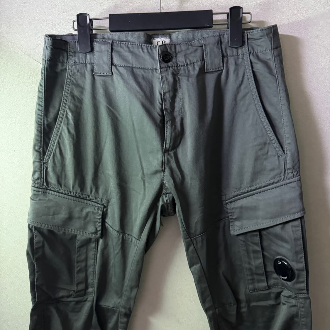 C.P컴퍼니 남성 렌즈포켓 카고팬츠 46 (남성 32정도) 상품이미지2