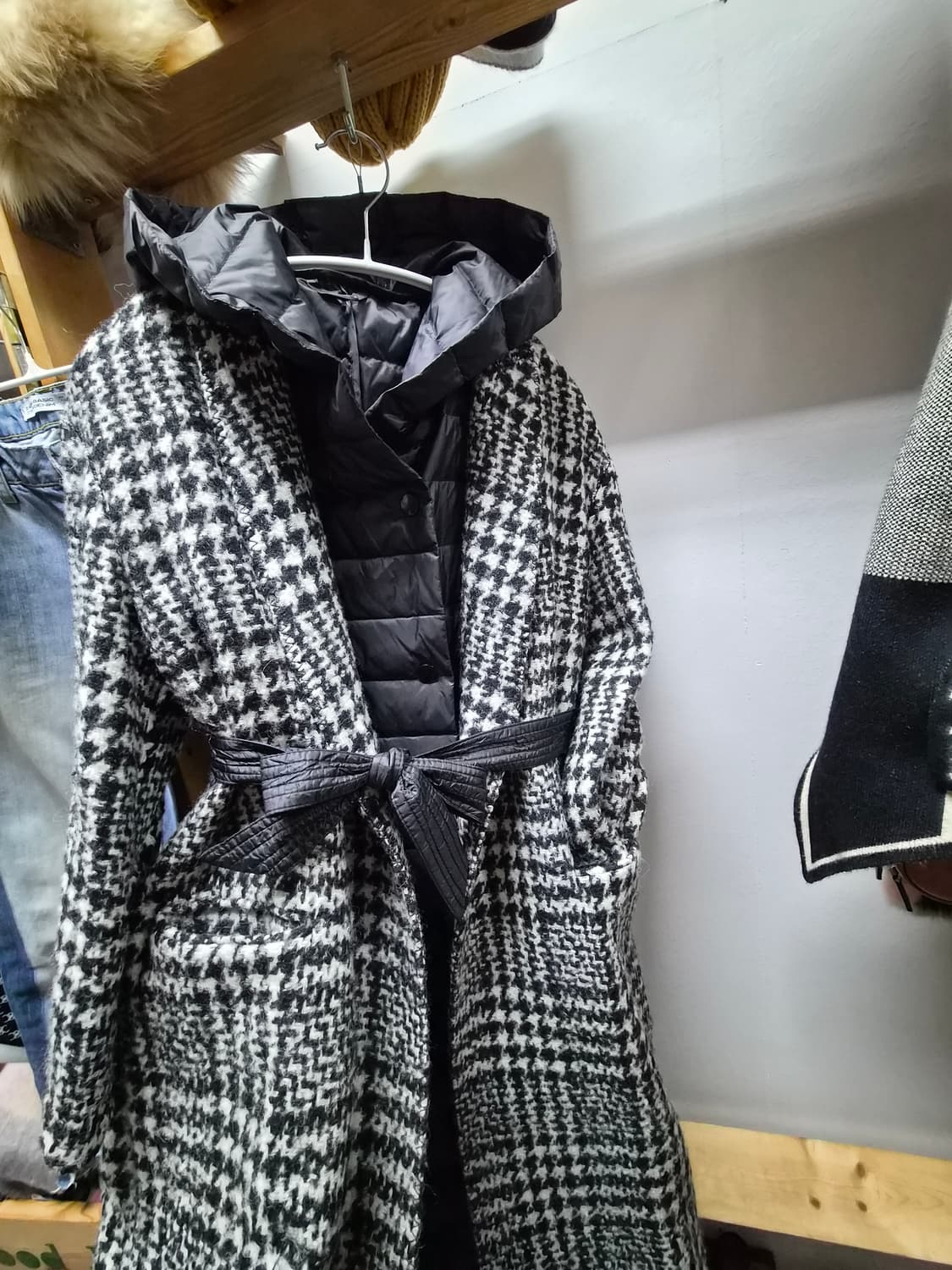 블루밍 울알파카  하운드투스 체크코트.패딩 후드 롱 베스트 상품이미지3