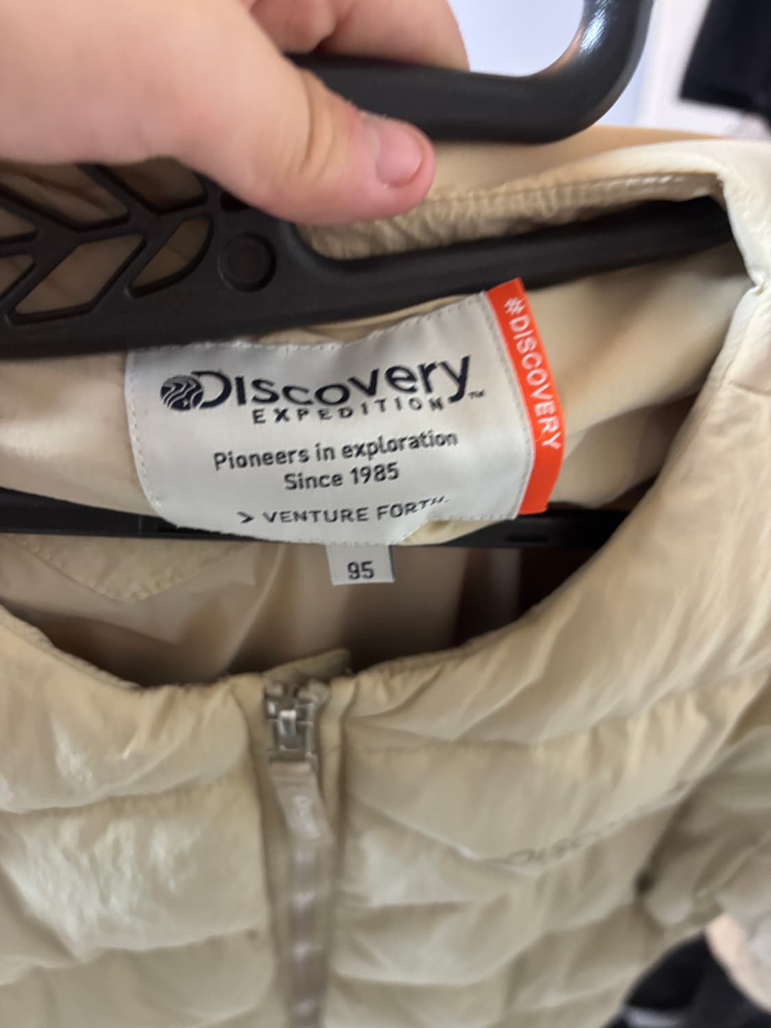 디스커버리 베이지 경량패딩 95 상품이미지3