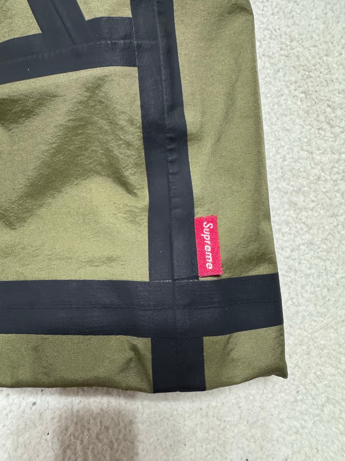 슈프림 x 노스페이스 서밋 시리즈 아우터 테이프 심 자켓 올리브 M 상품이미지5
