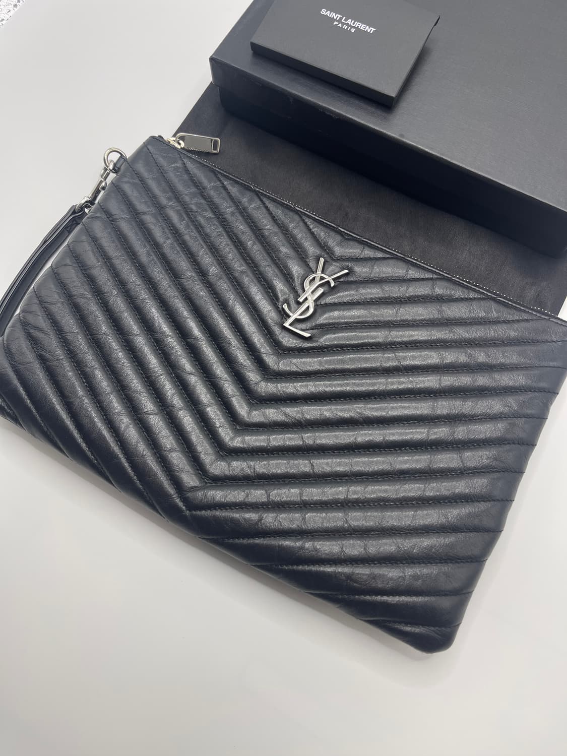 생로랑 마틀라세 클러치 라지 상품이미지1